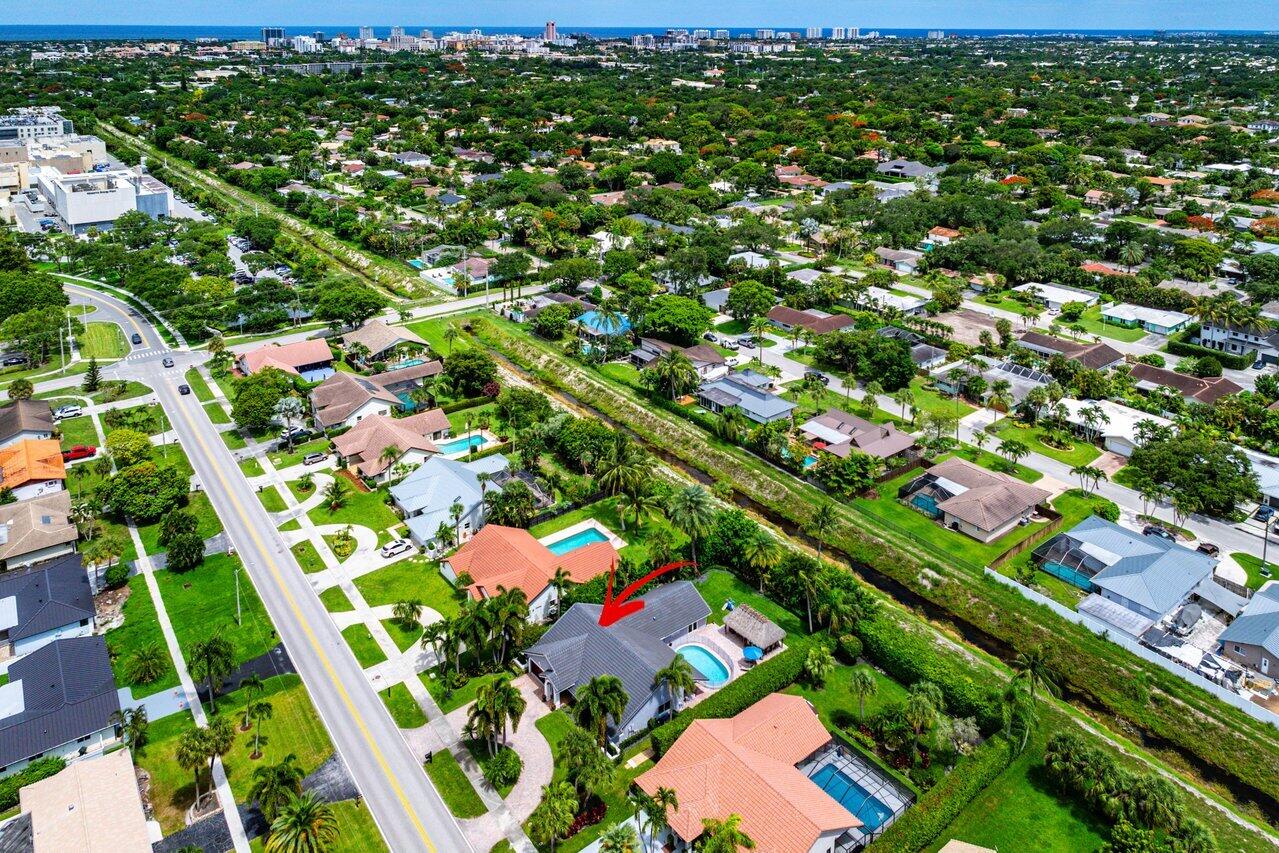 990 NW 8th Street
