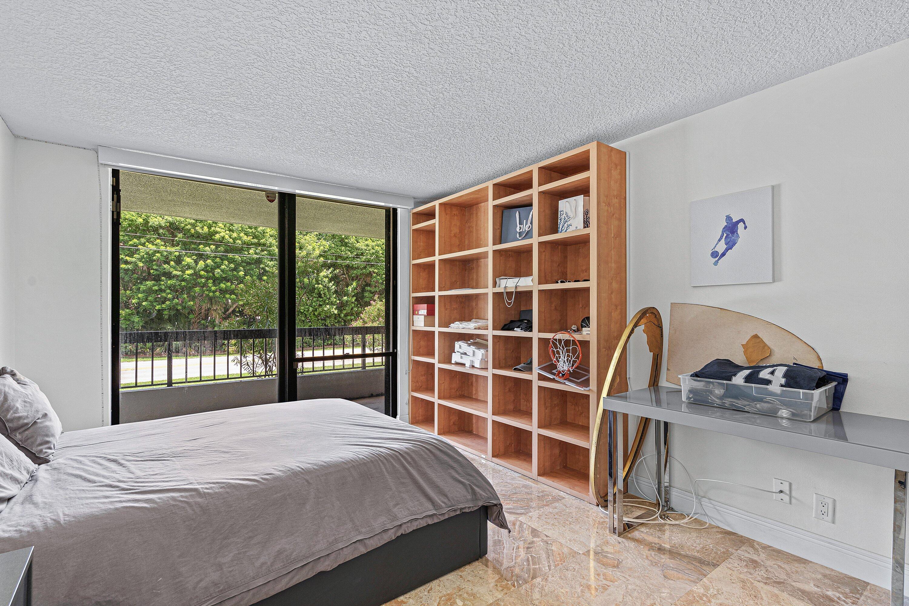 277 N OCEAN Boulevard 1040