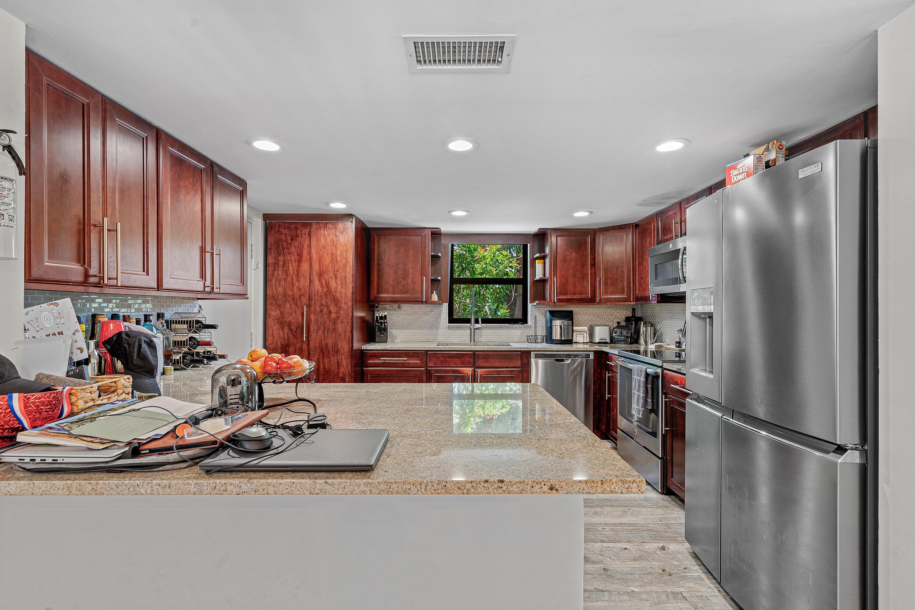 277 N OCEAN Boulevard 1040