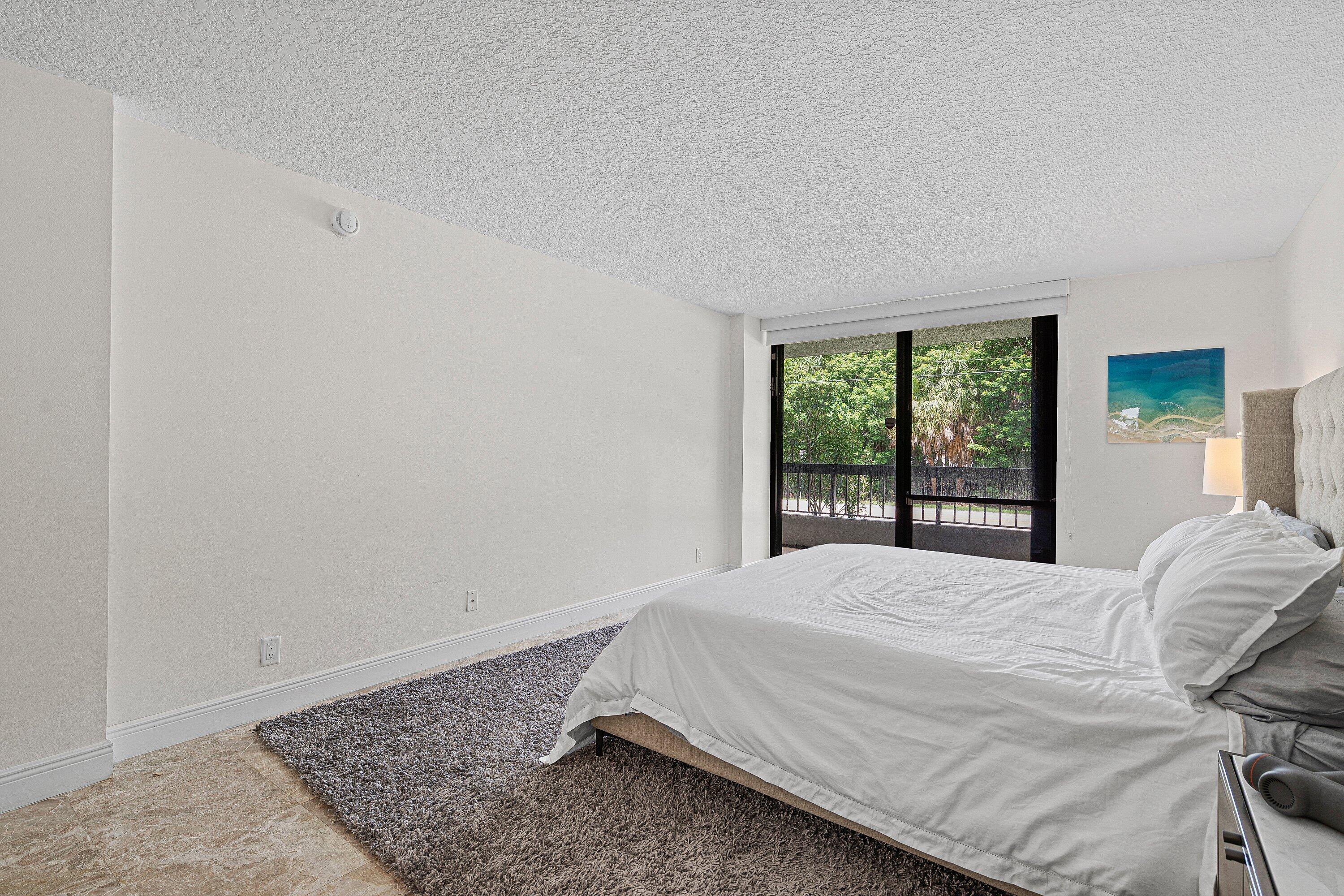 277 N OCEAN Boulevard 1040
