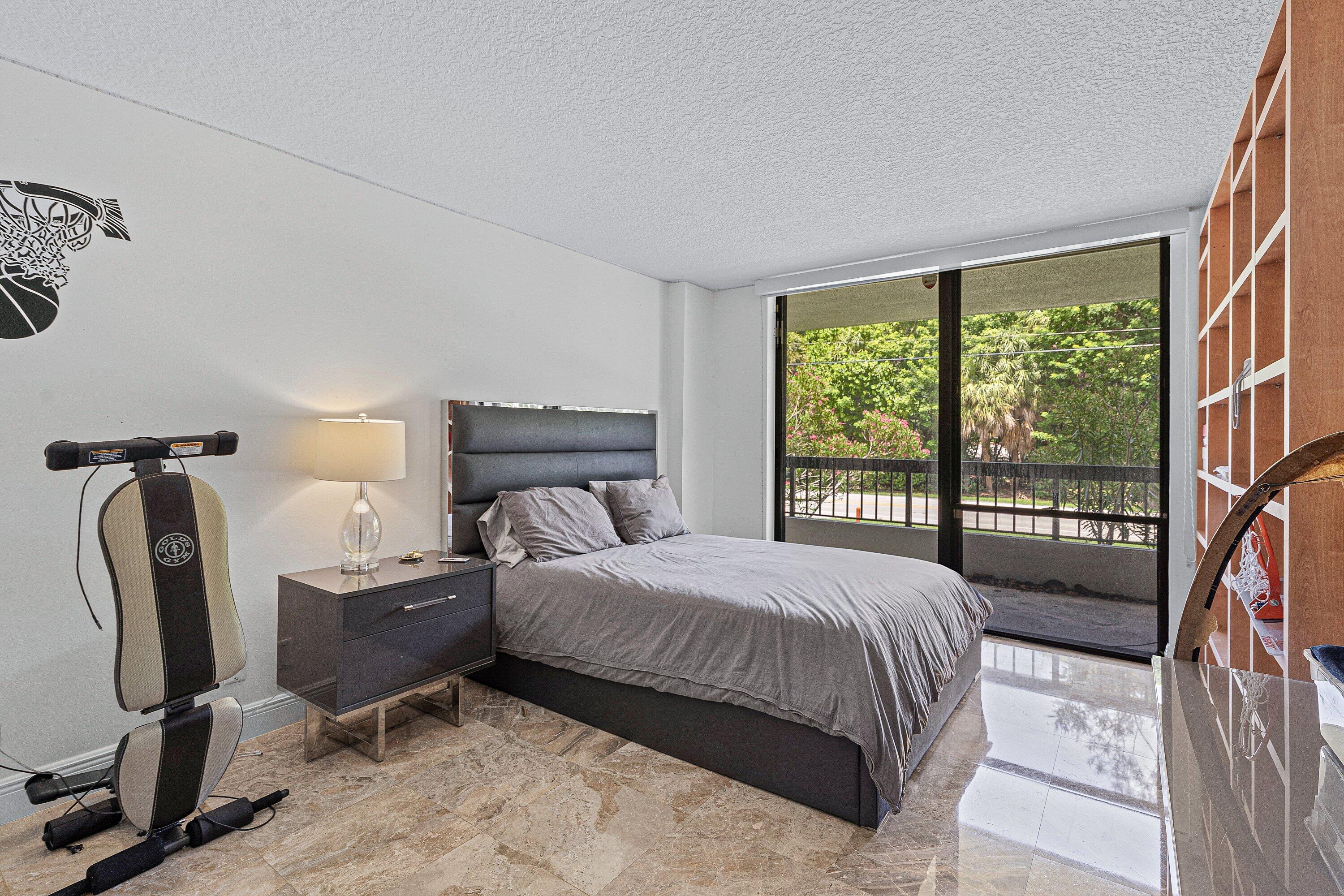 277 N OCEAN Boulevard 1040