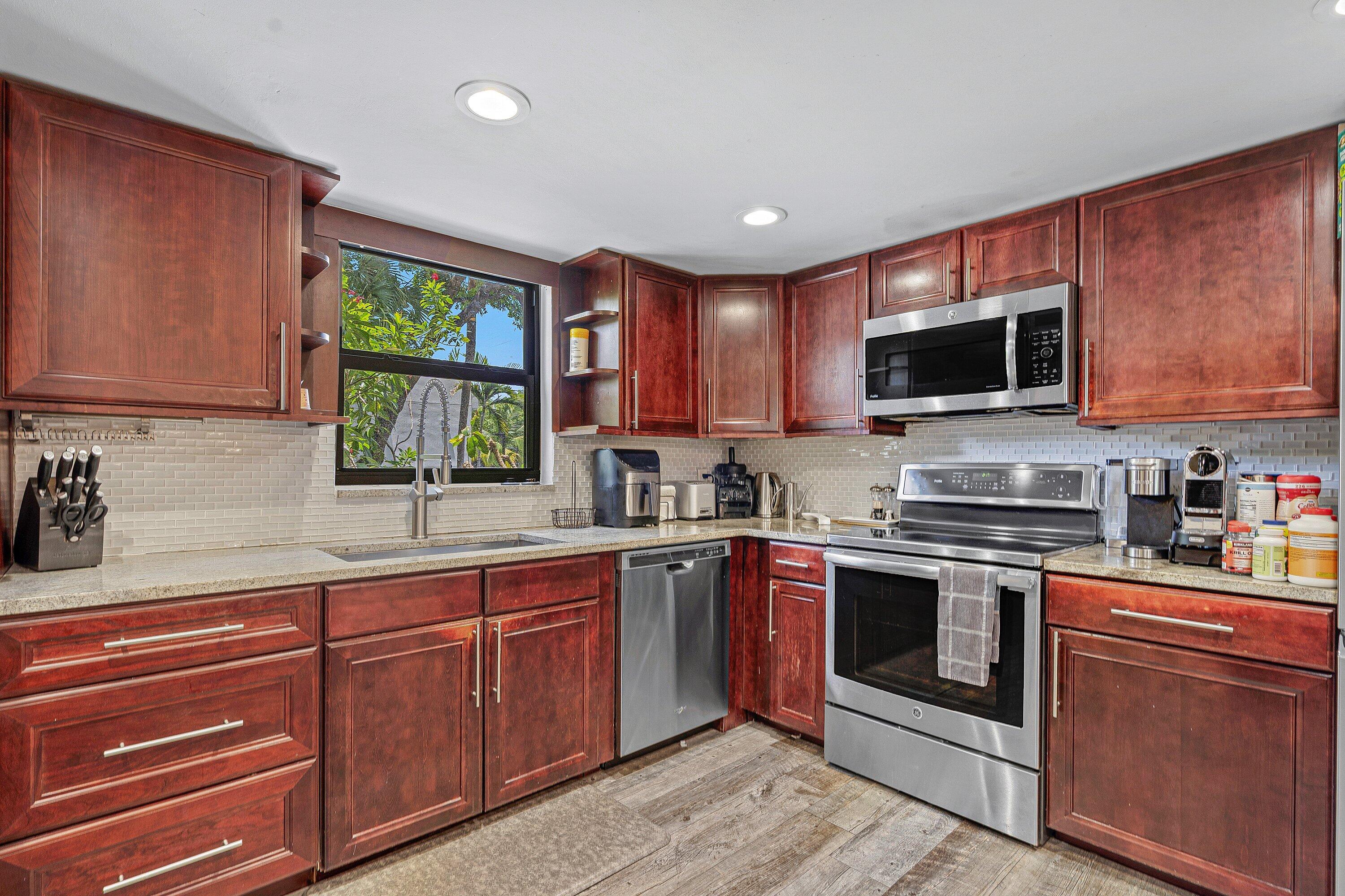 277 N OCEAN Boulevard 1040