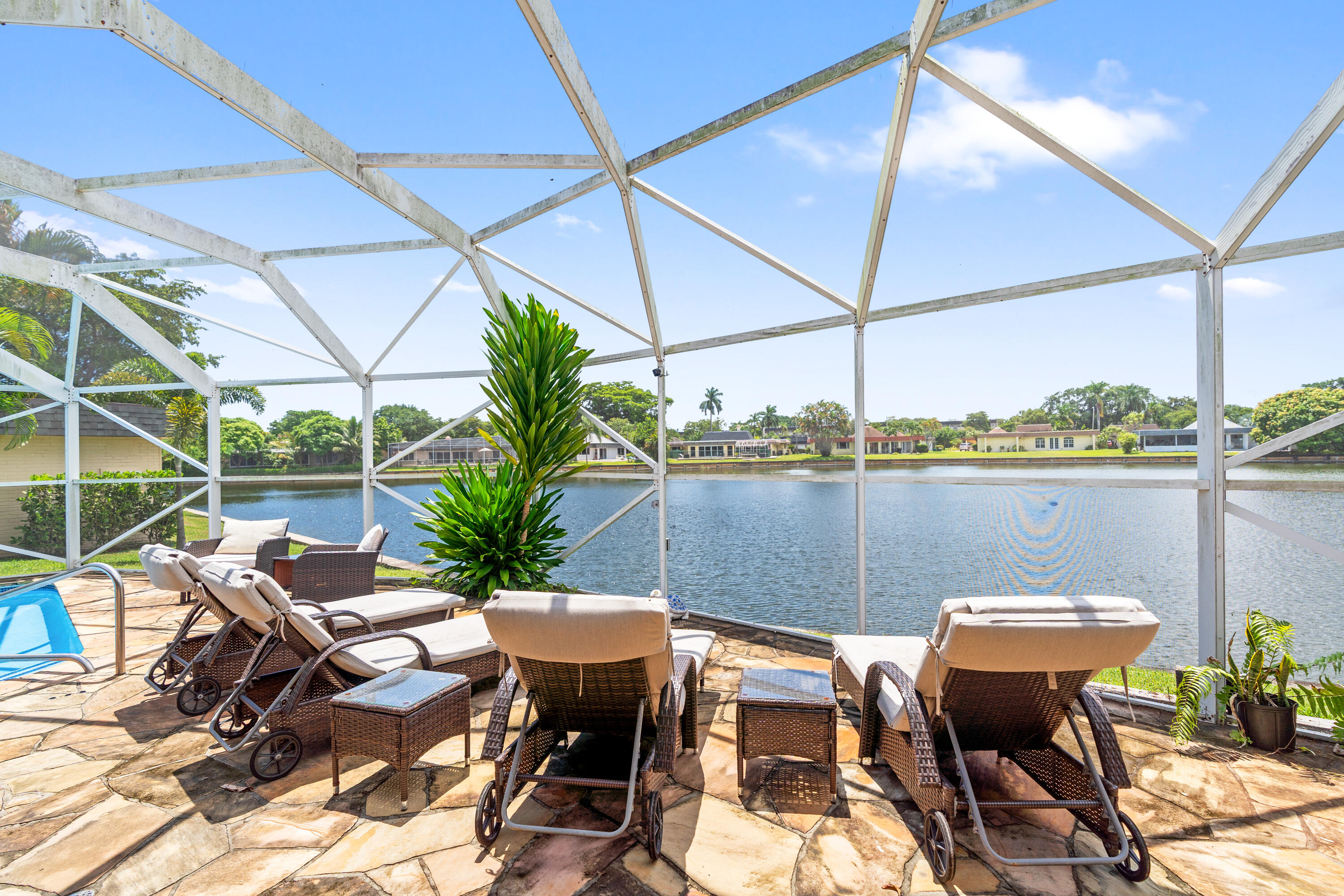 6106 ROYAL POINCIANA Lane