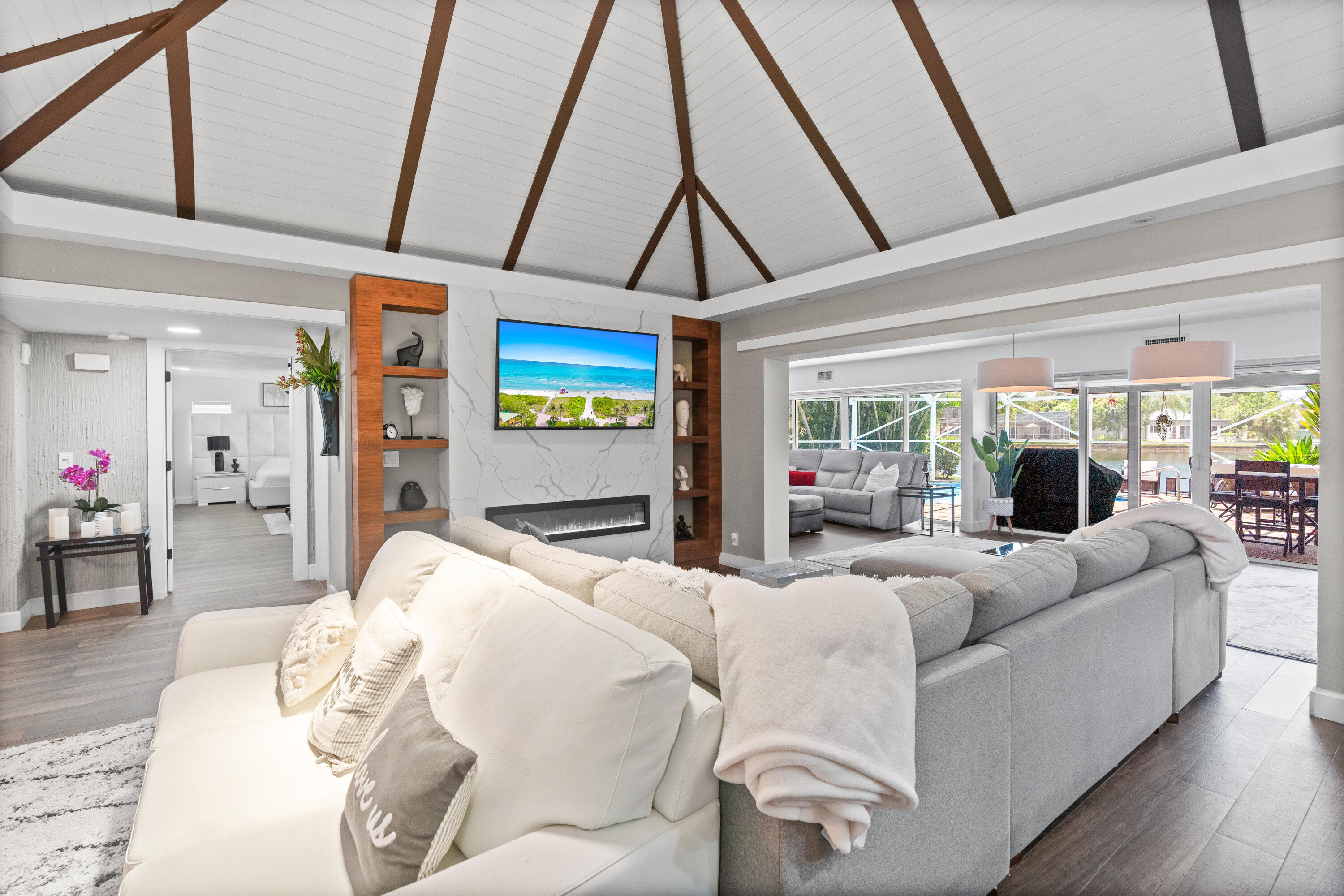 6106 ROYAL POINCIANA Lane