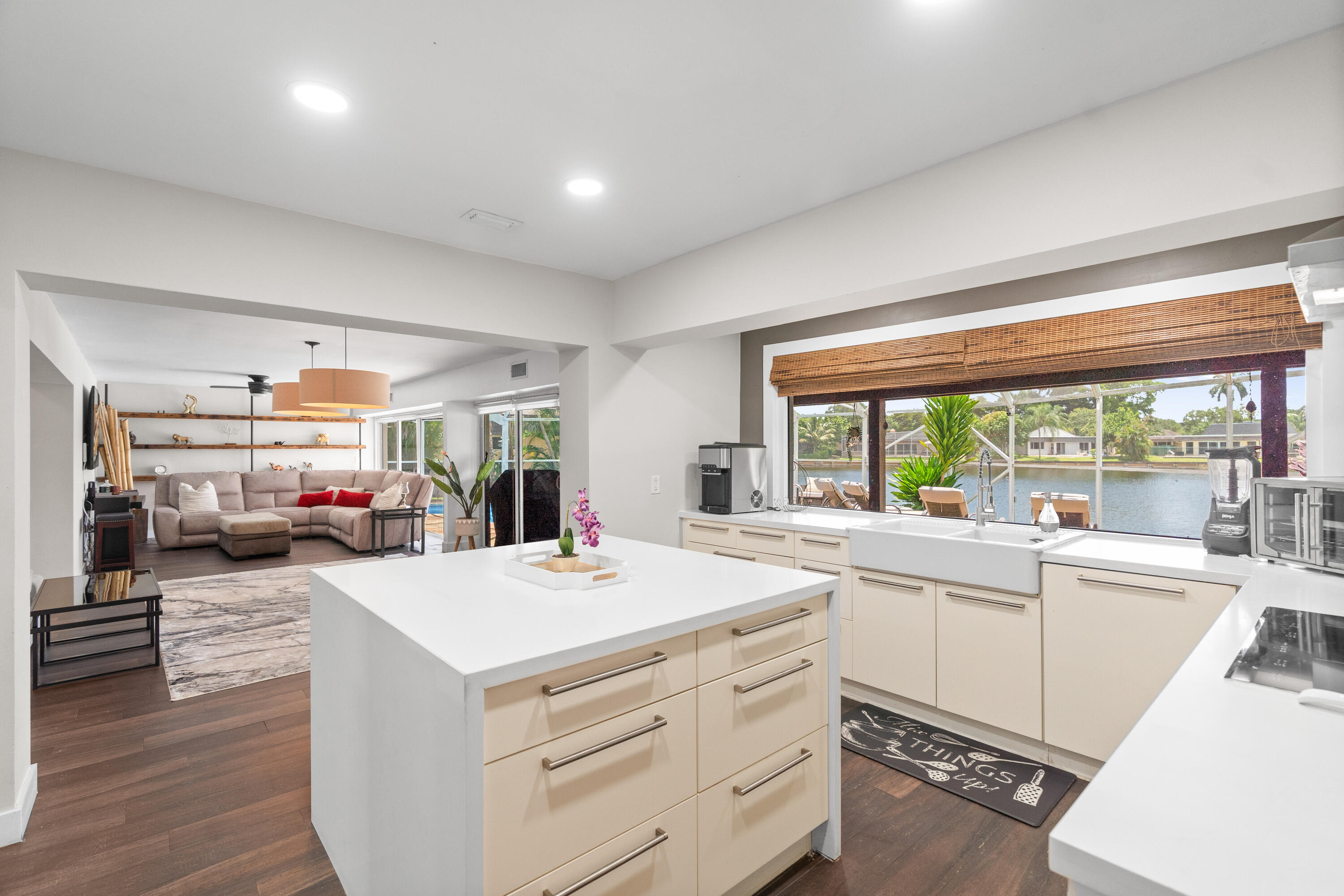 6106 ROYAL POINCIANA Lane