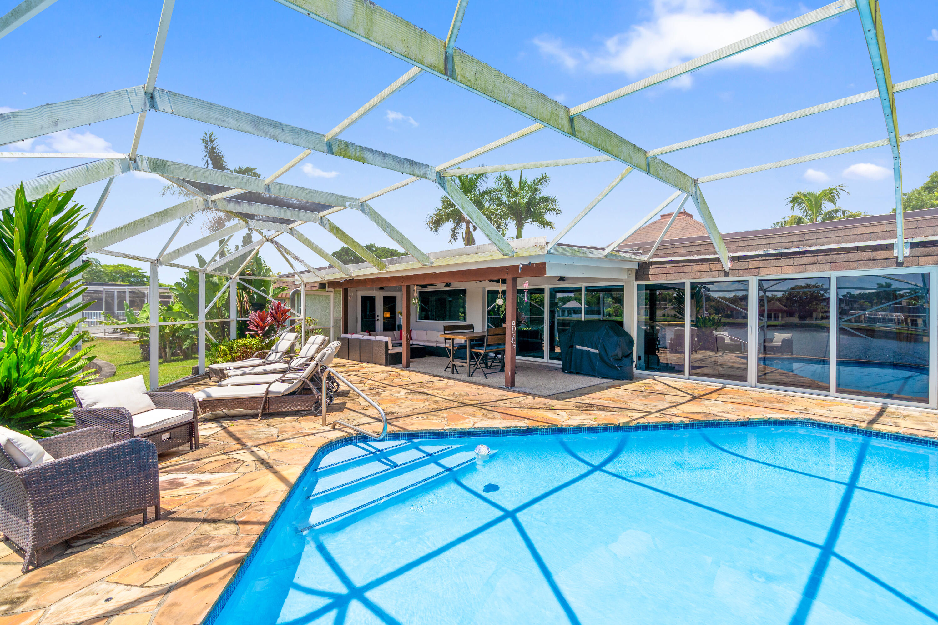 6106 ROYAL POINCIANA Lane