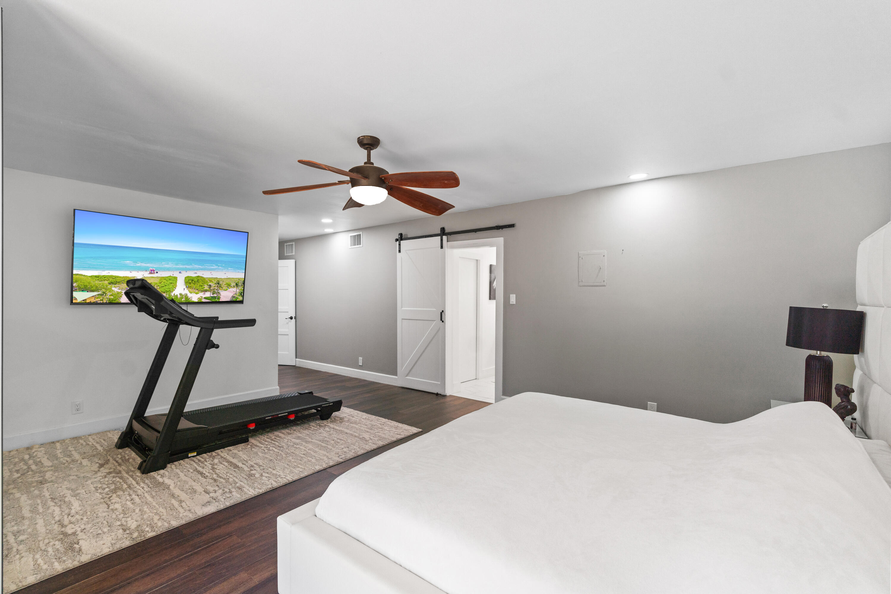 6106 ROYAL POINCIANA Lane