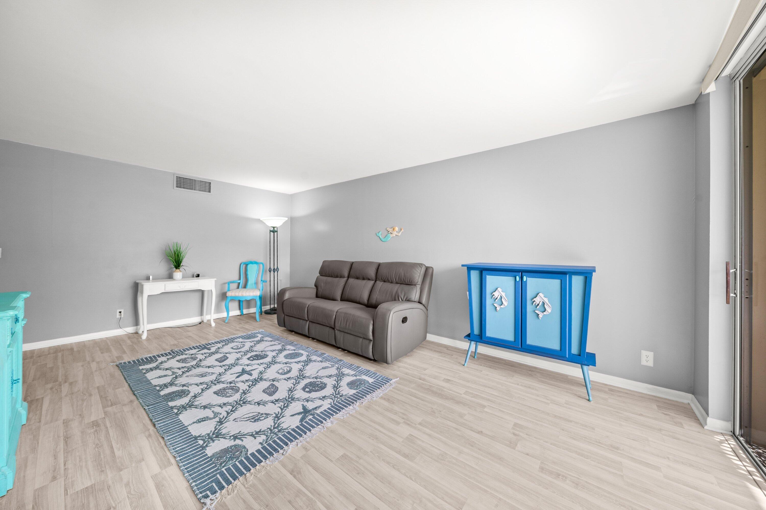 2525 Florida Boulevard 130