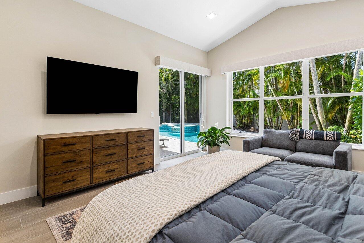 3335 NW 53rd Circle