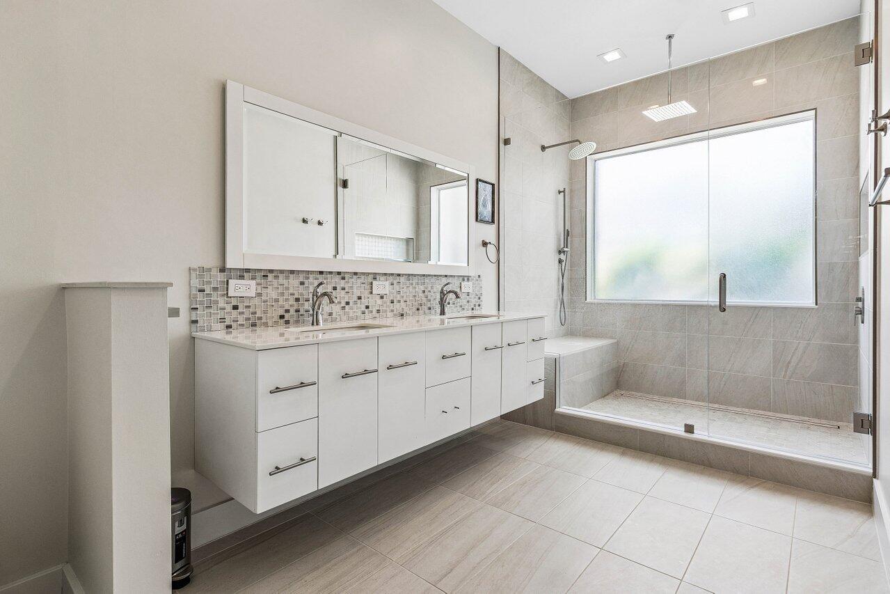 3335 NW 53rd Circle