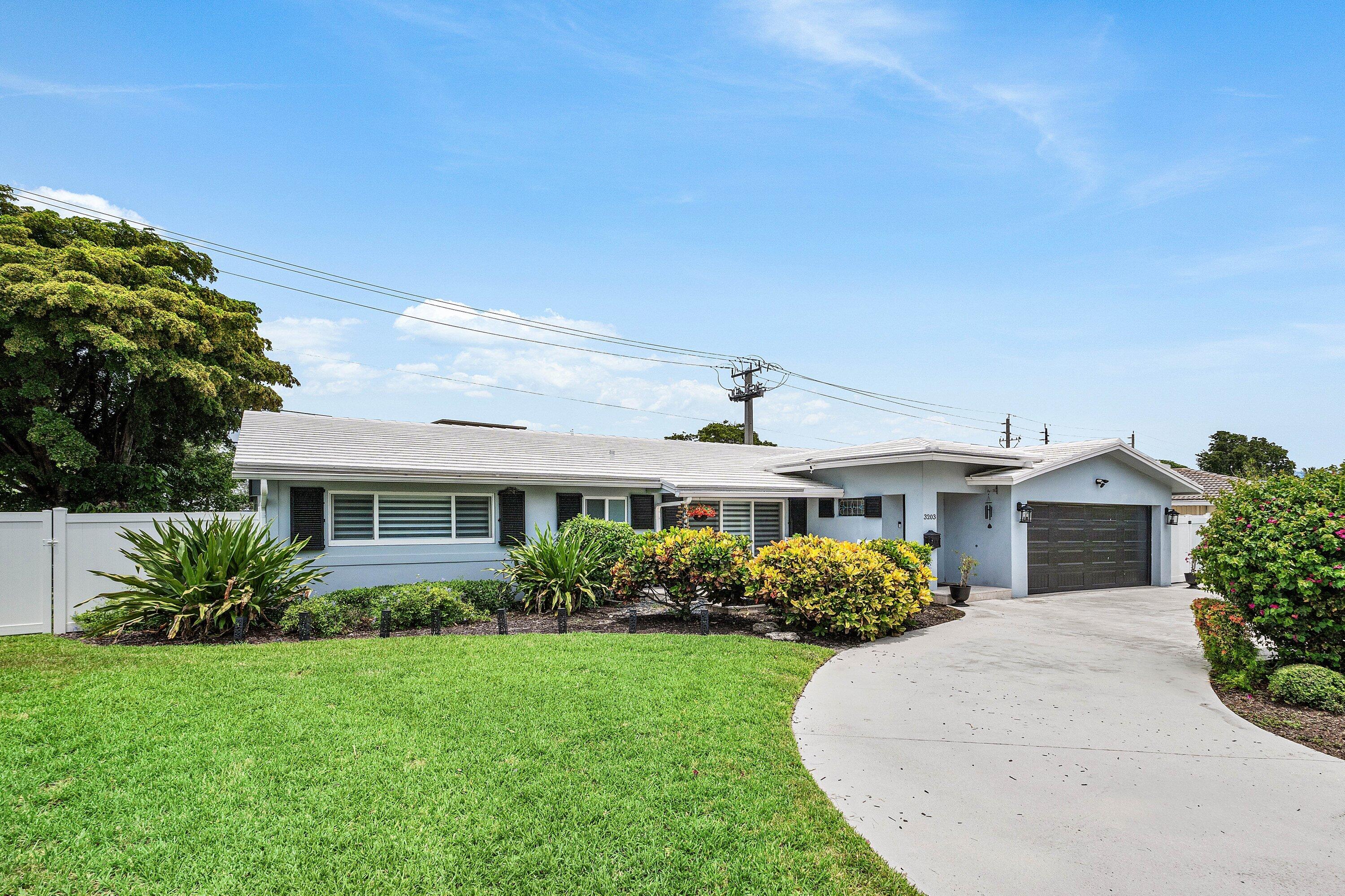 3203 NE 6th