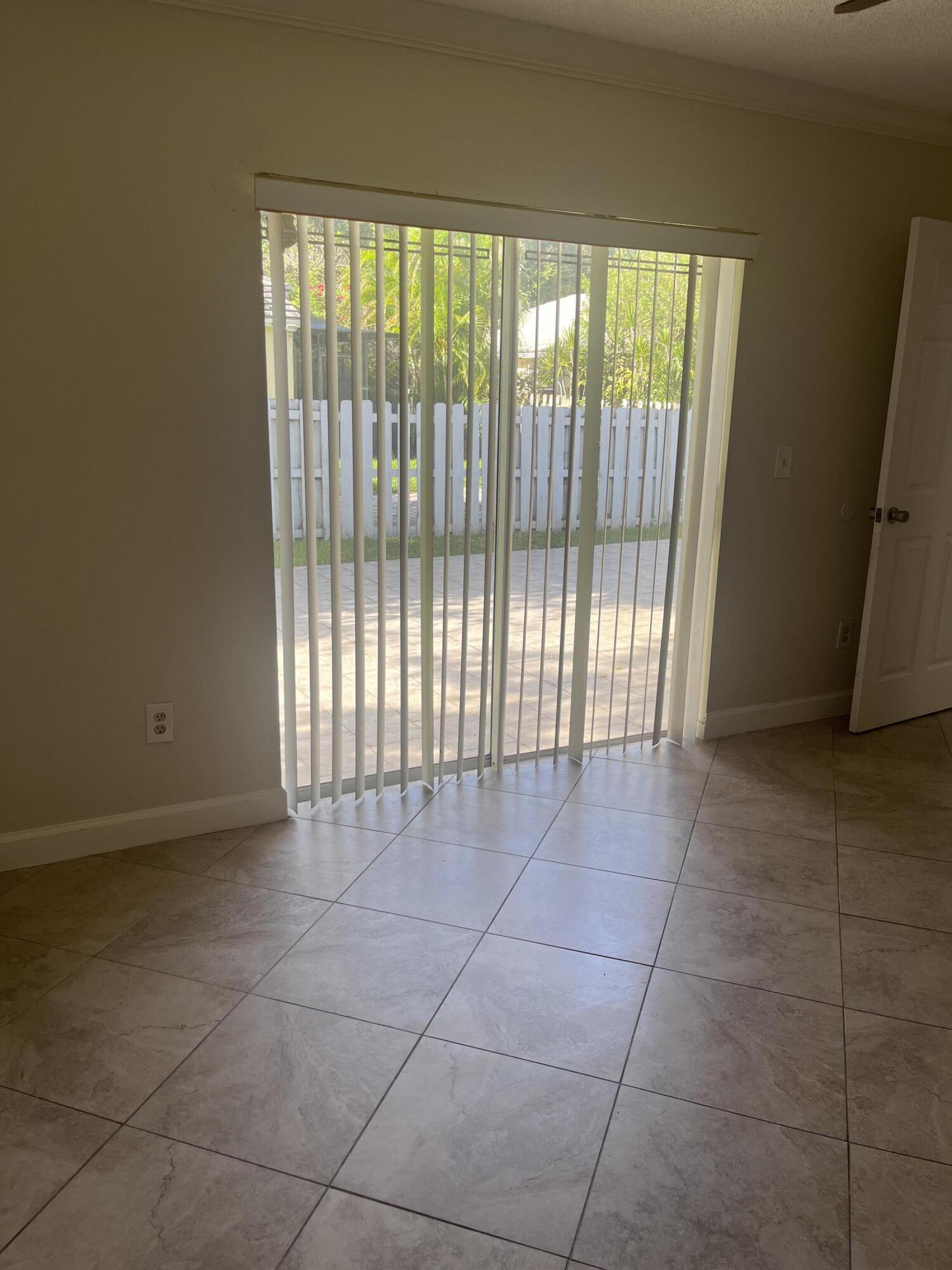 845 NW 98th Avenue