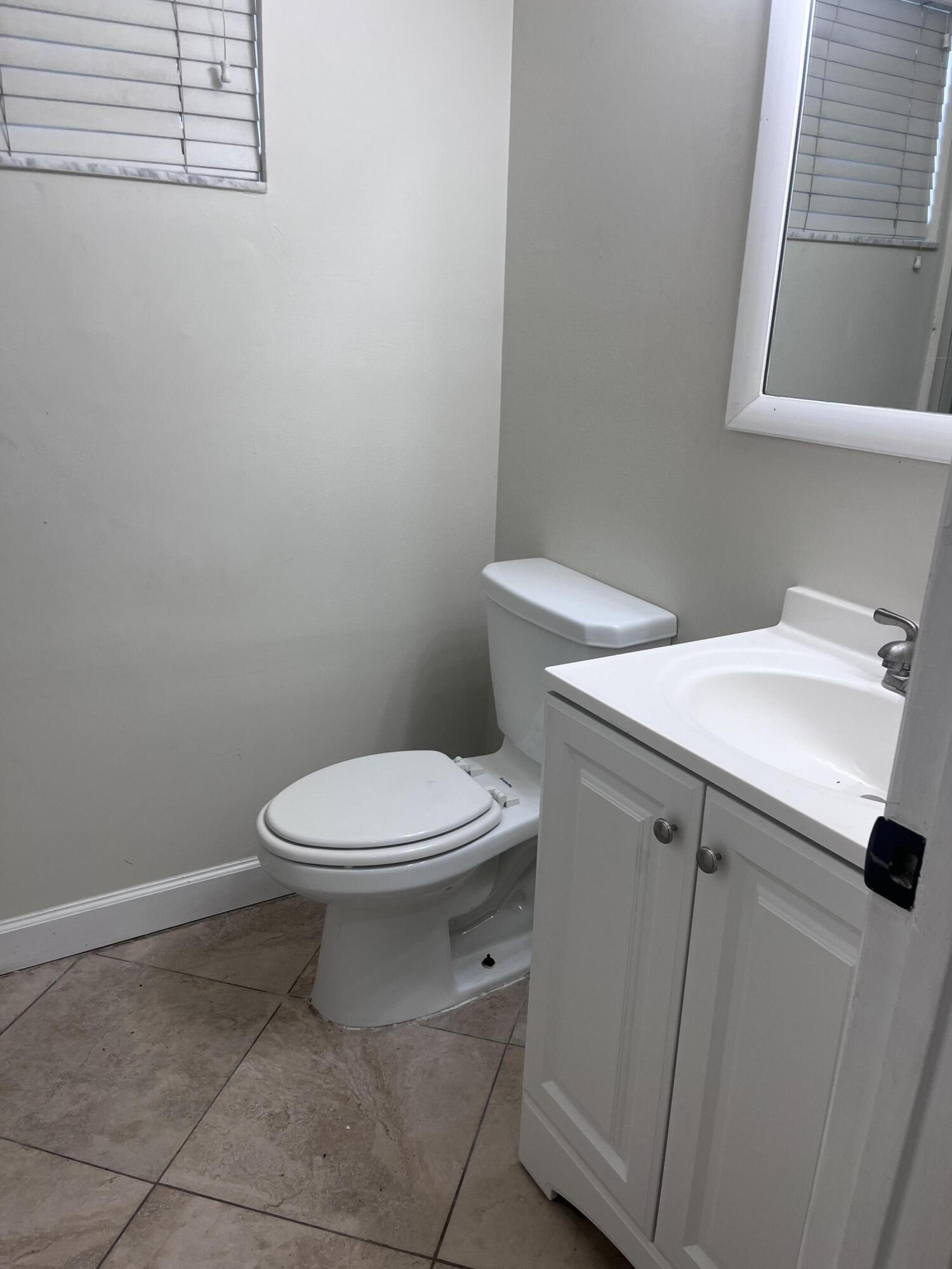 845 NW 98th Avenue