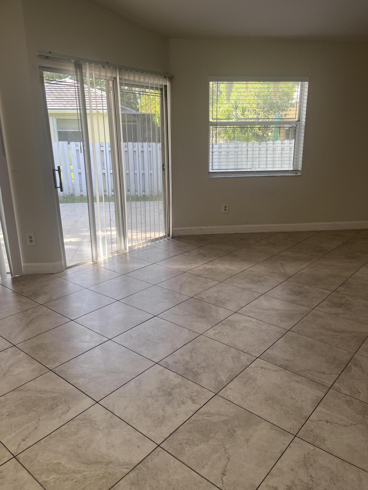 845 NW 98th Avenue