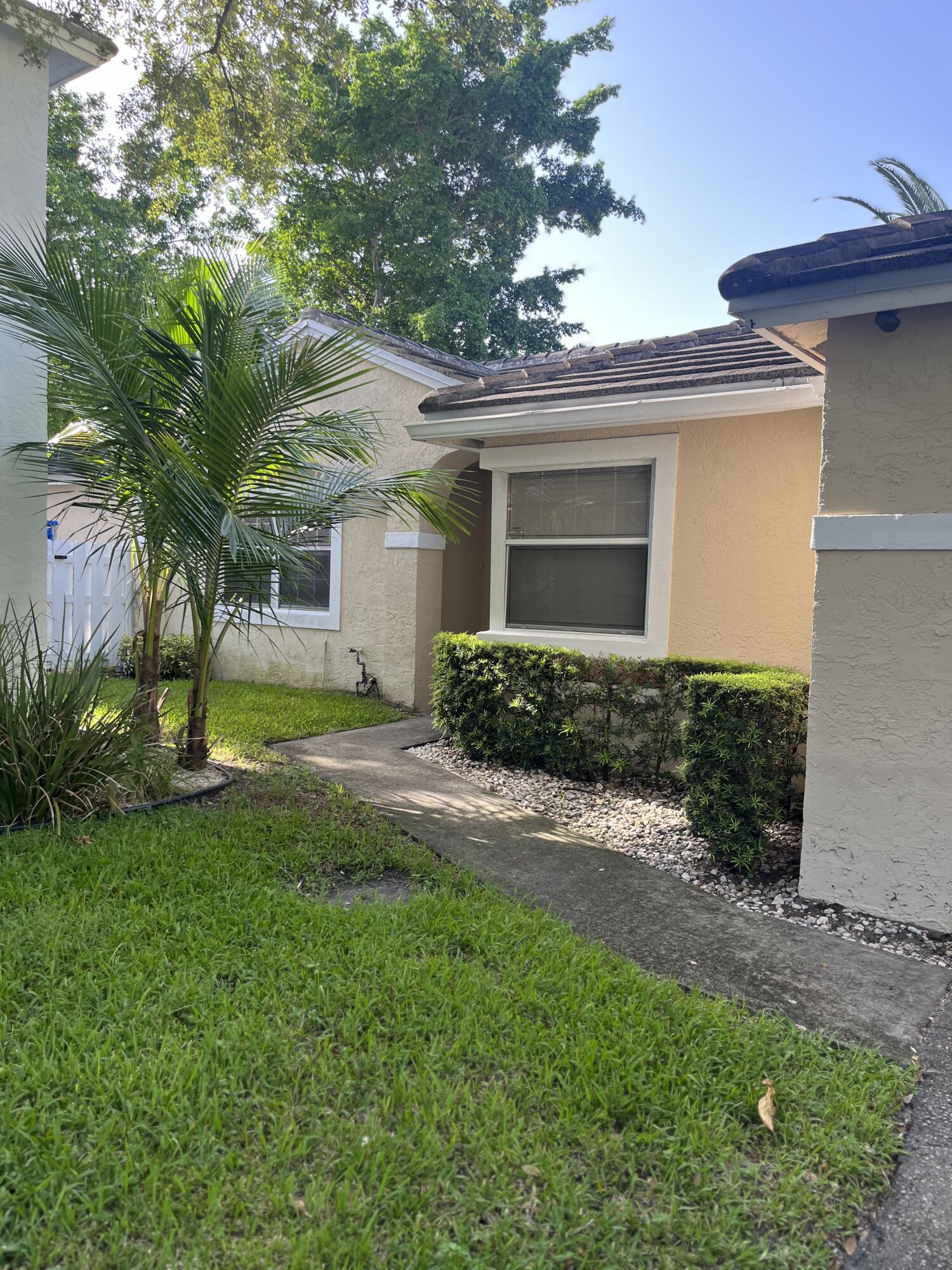 845 NW 98th Avenue