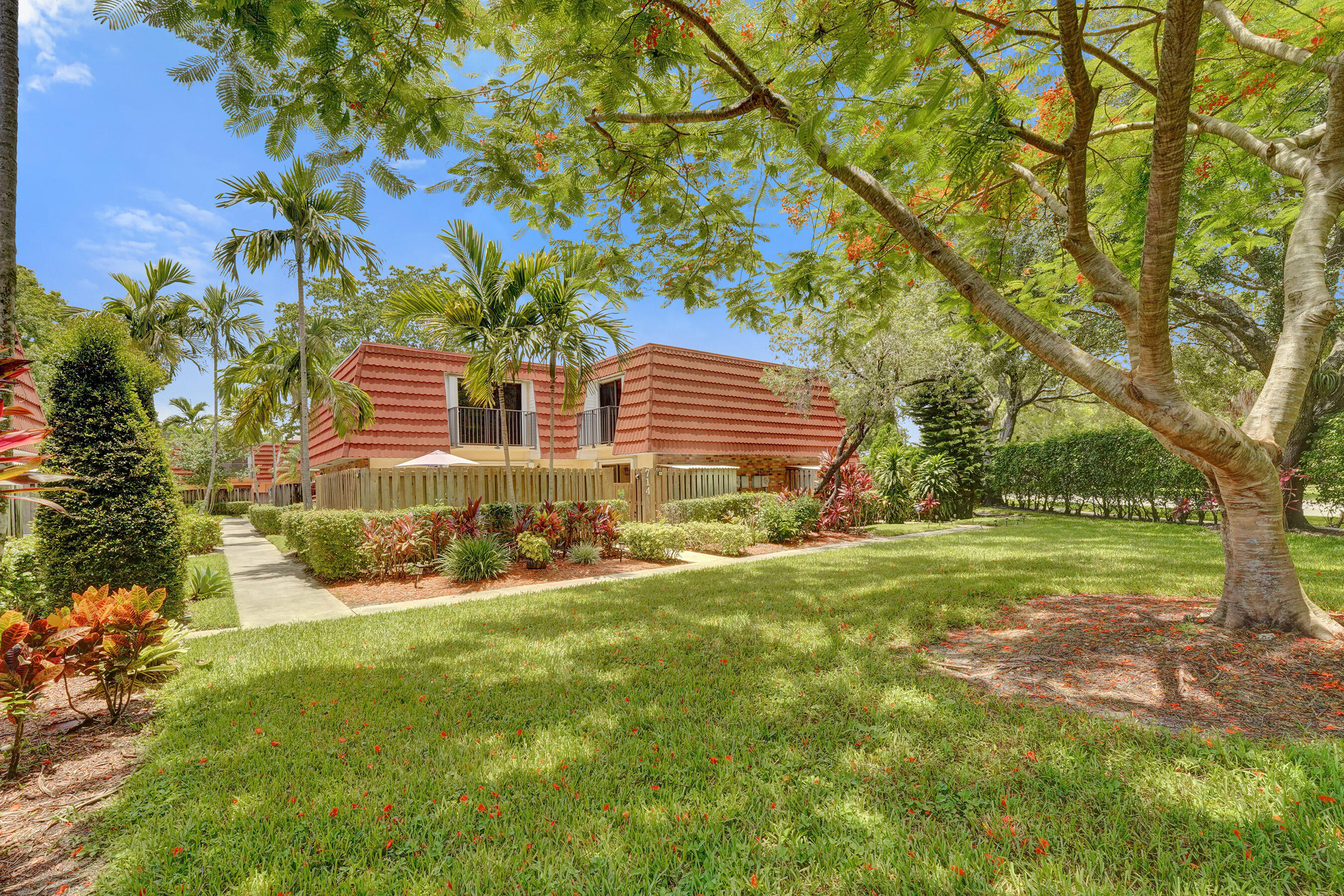 714 NW 98TH Circle