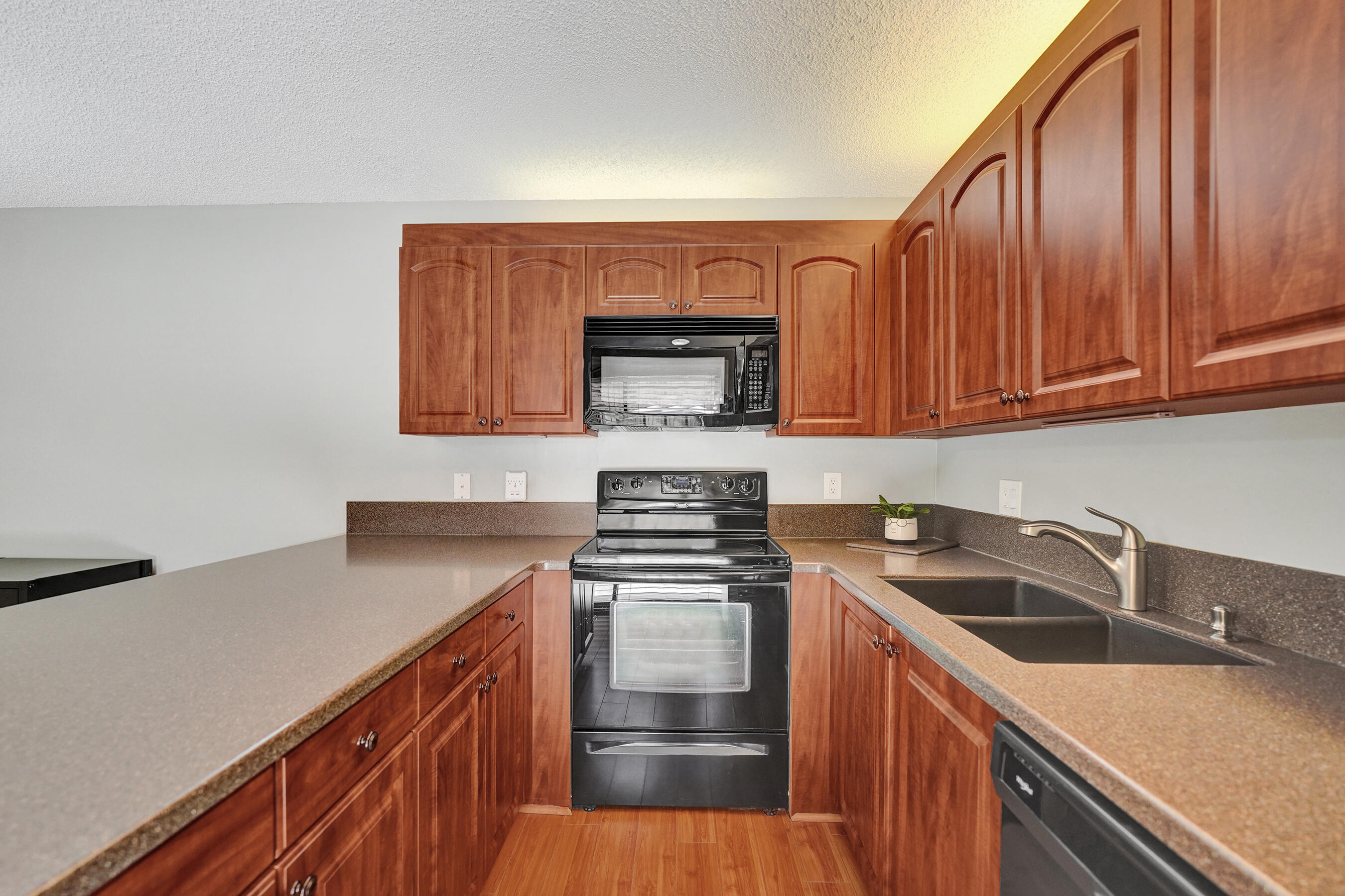 714 NW 98TH Circle