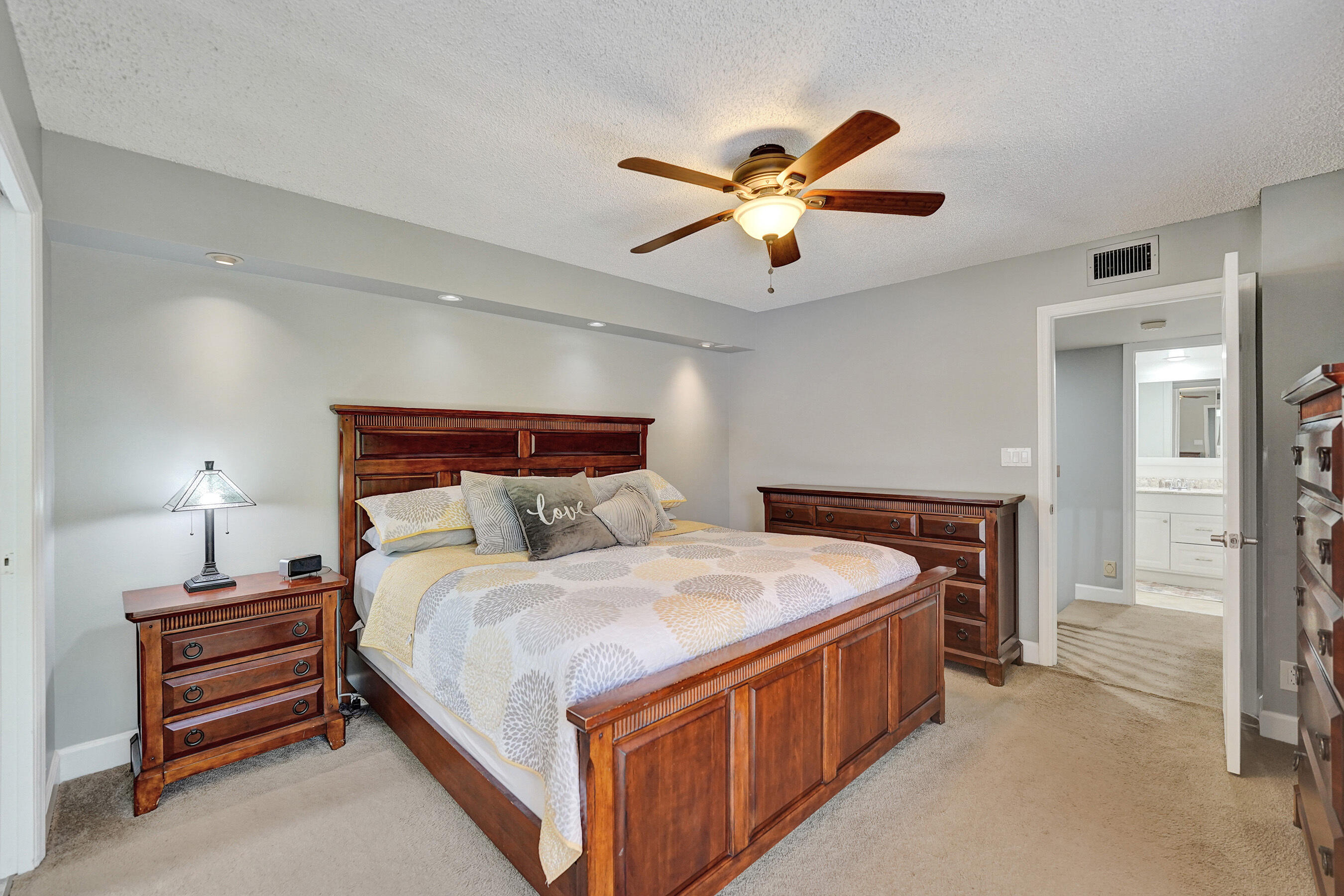 714 NW 98TH Circle