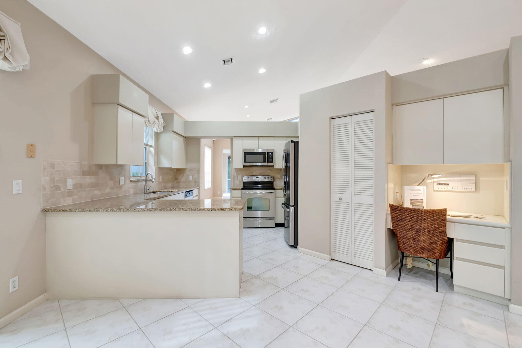 11081 Springbrook Circle
