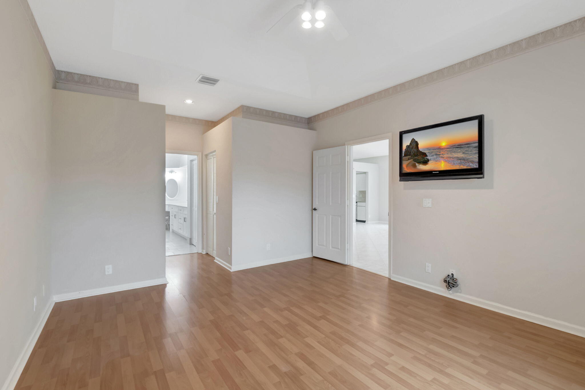 11081 Springbrook Circle