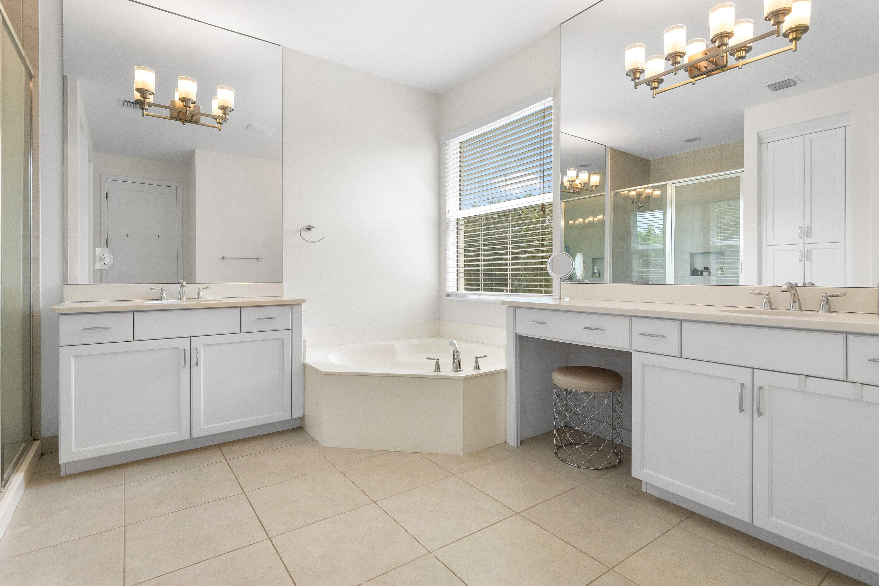 15388 Green River Court