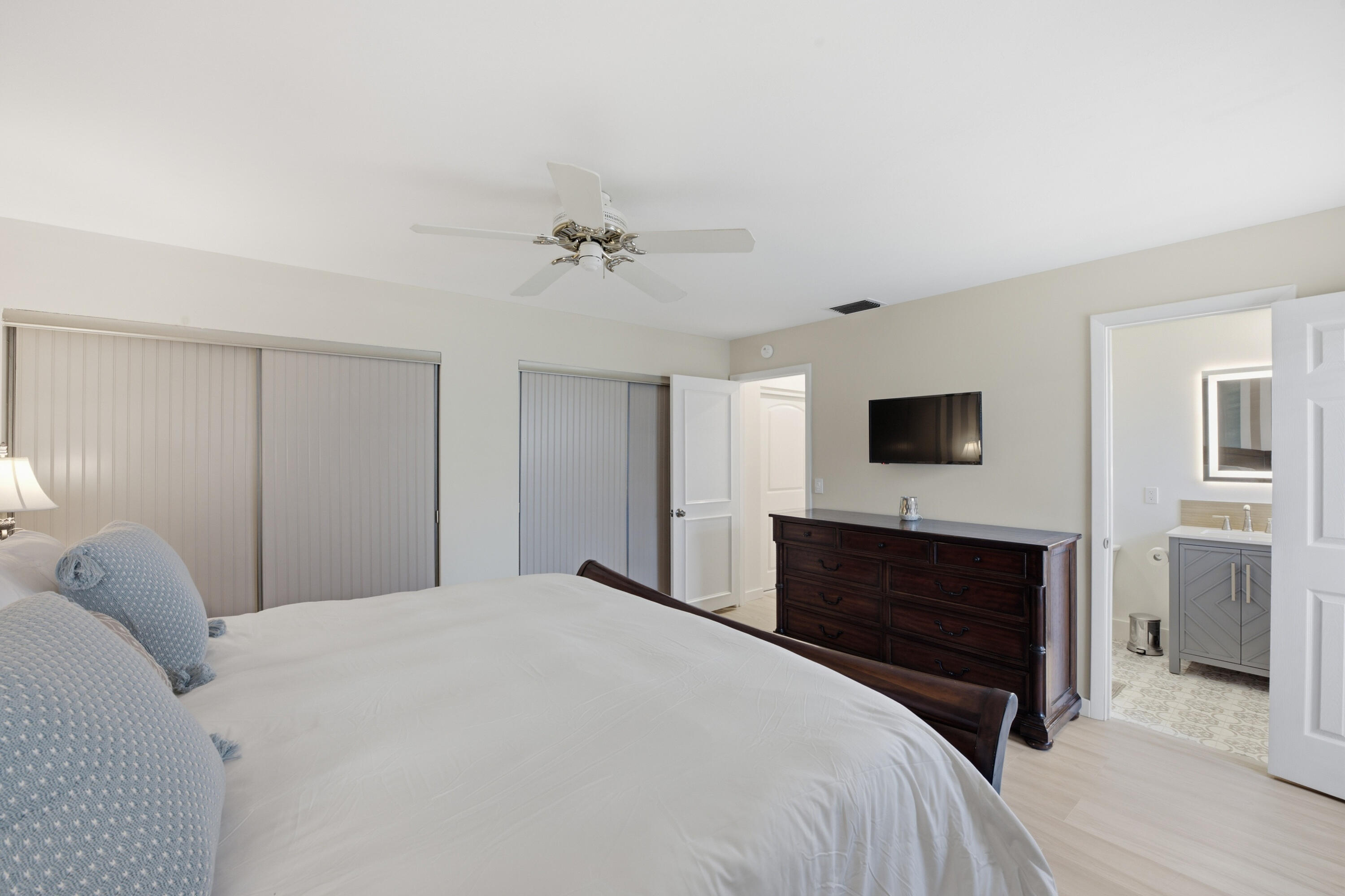 6125 Stanley Lane