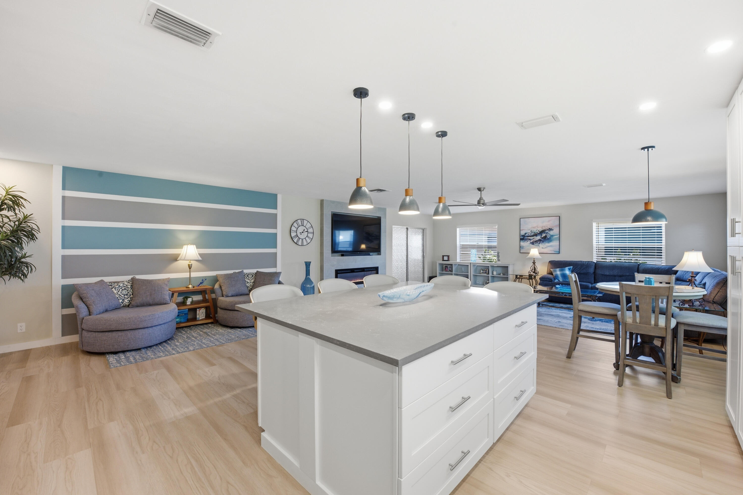 6125 Stanley Lane