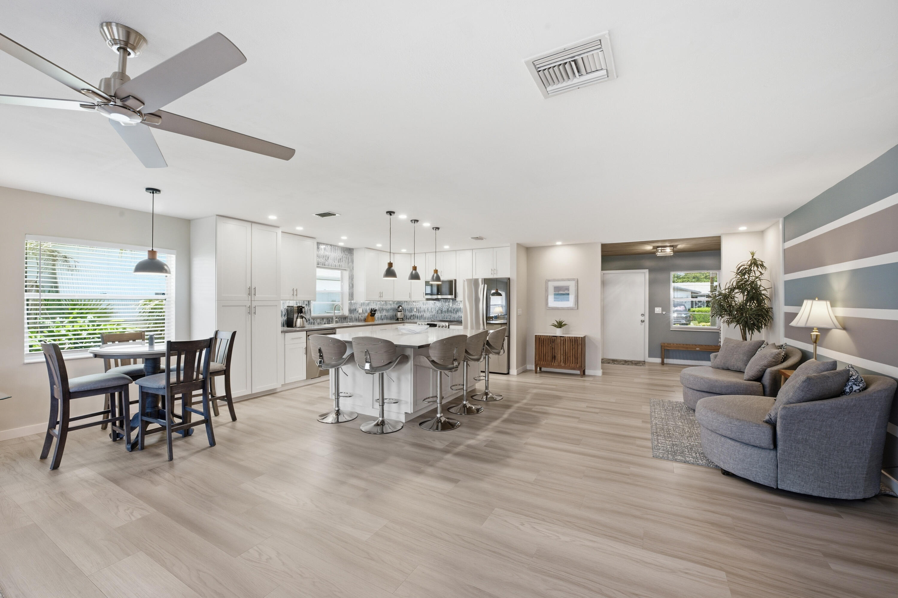 6125 Stanley Lane