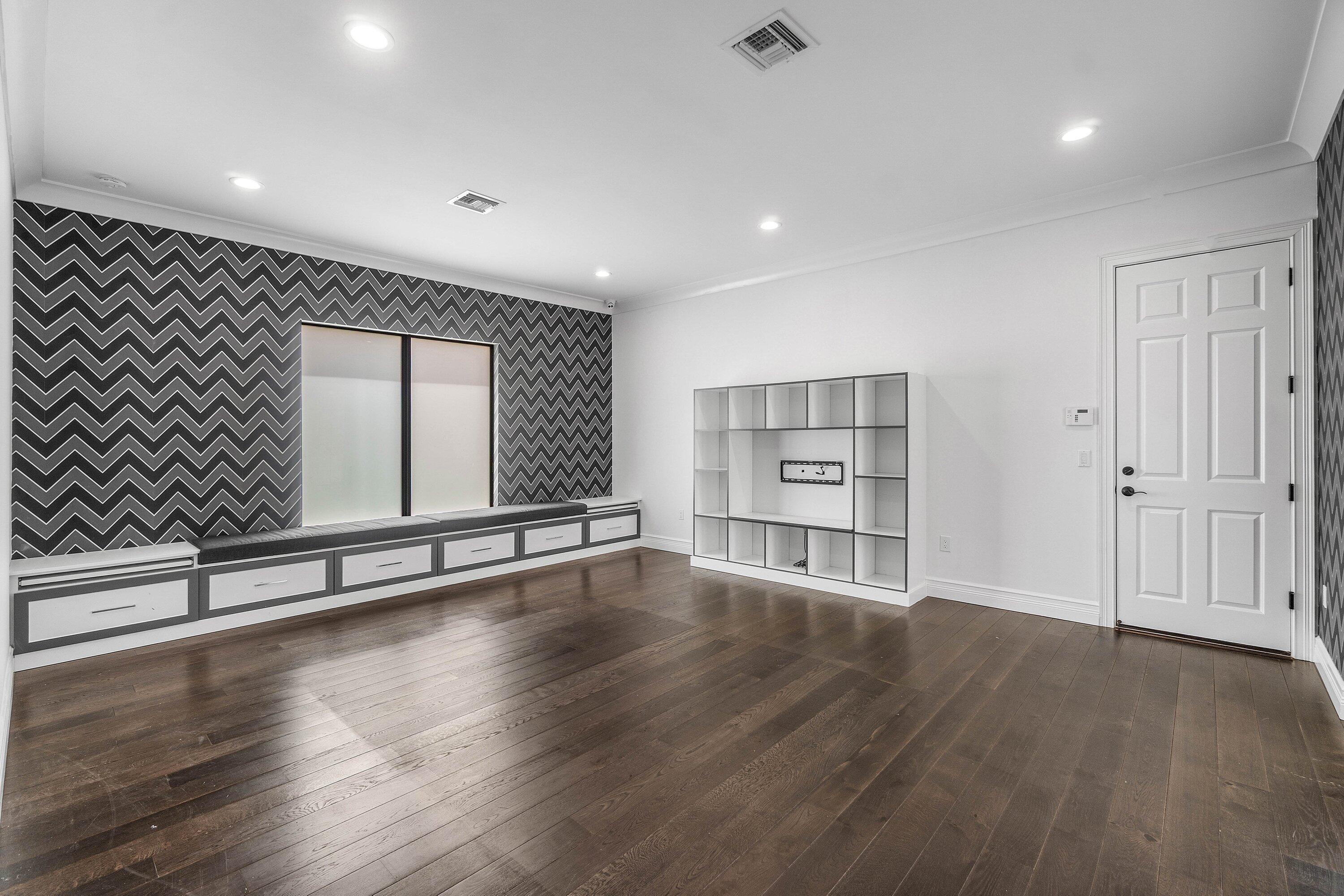 9747 Vitrail Lane