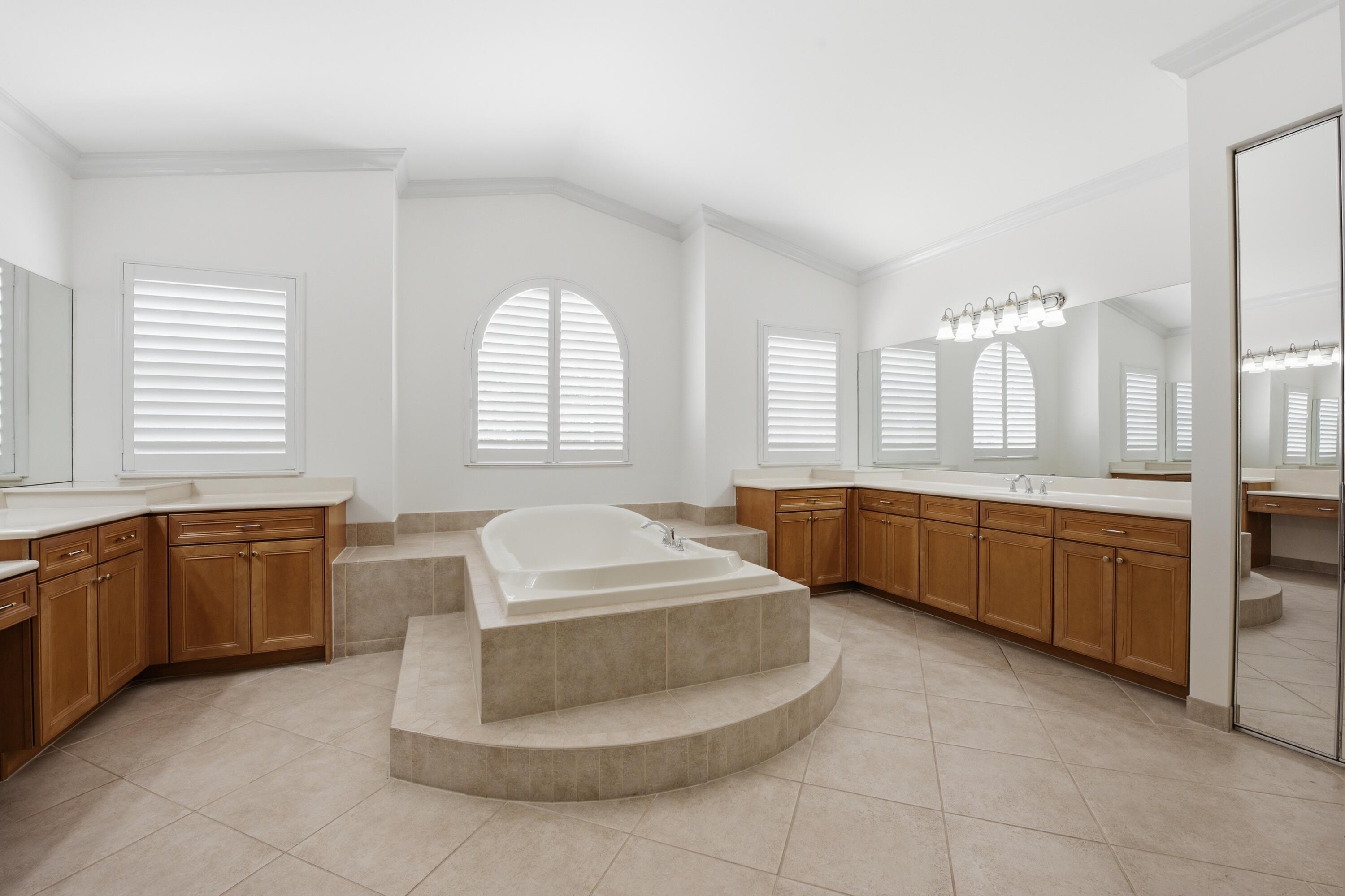 11113 Brandywine Lake Way