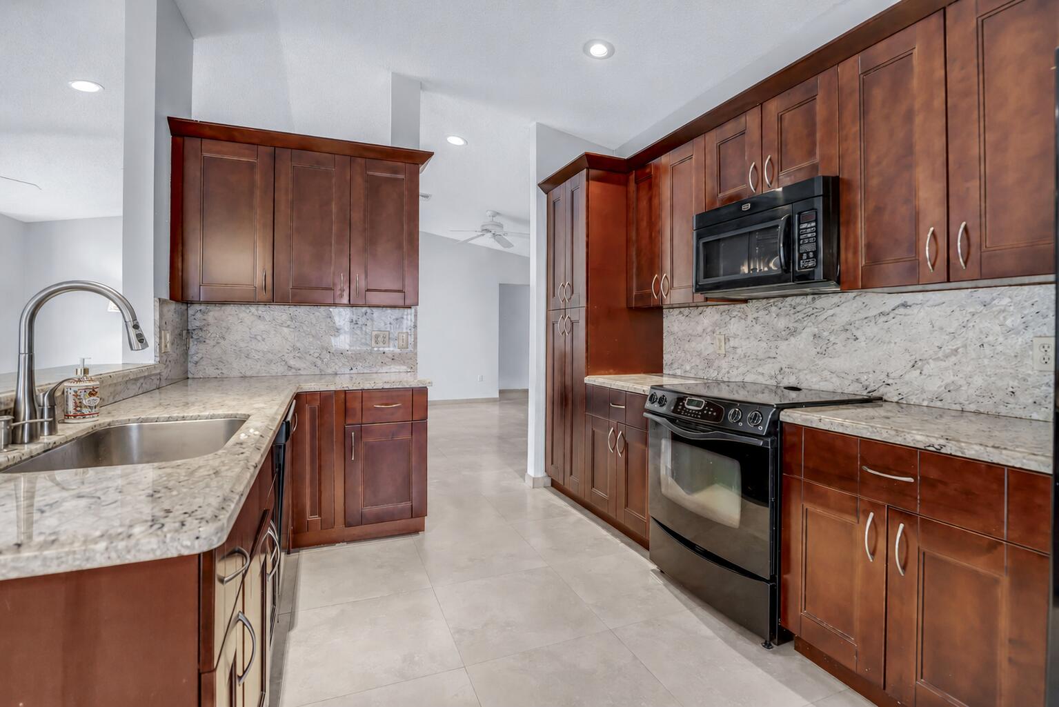 1541 SW 102nd Terrace