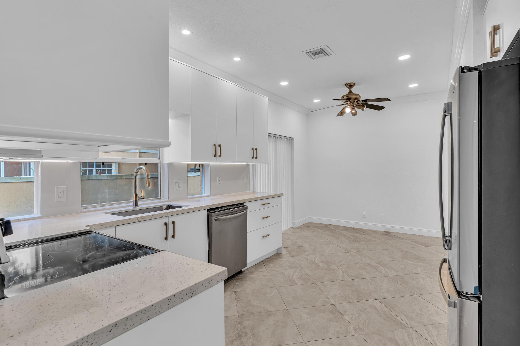 11379 Lakeview Drive