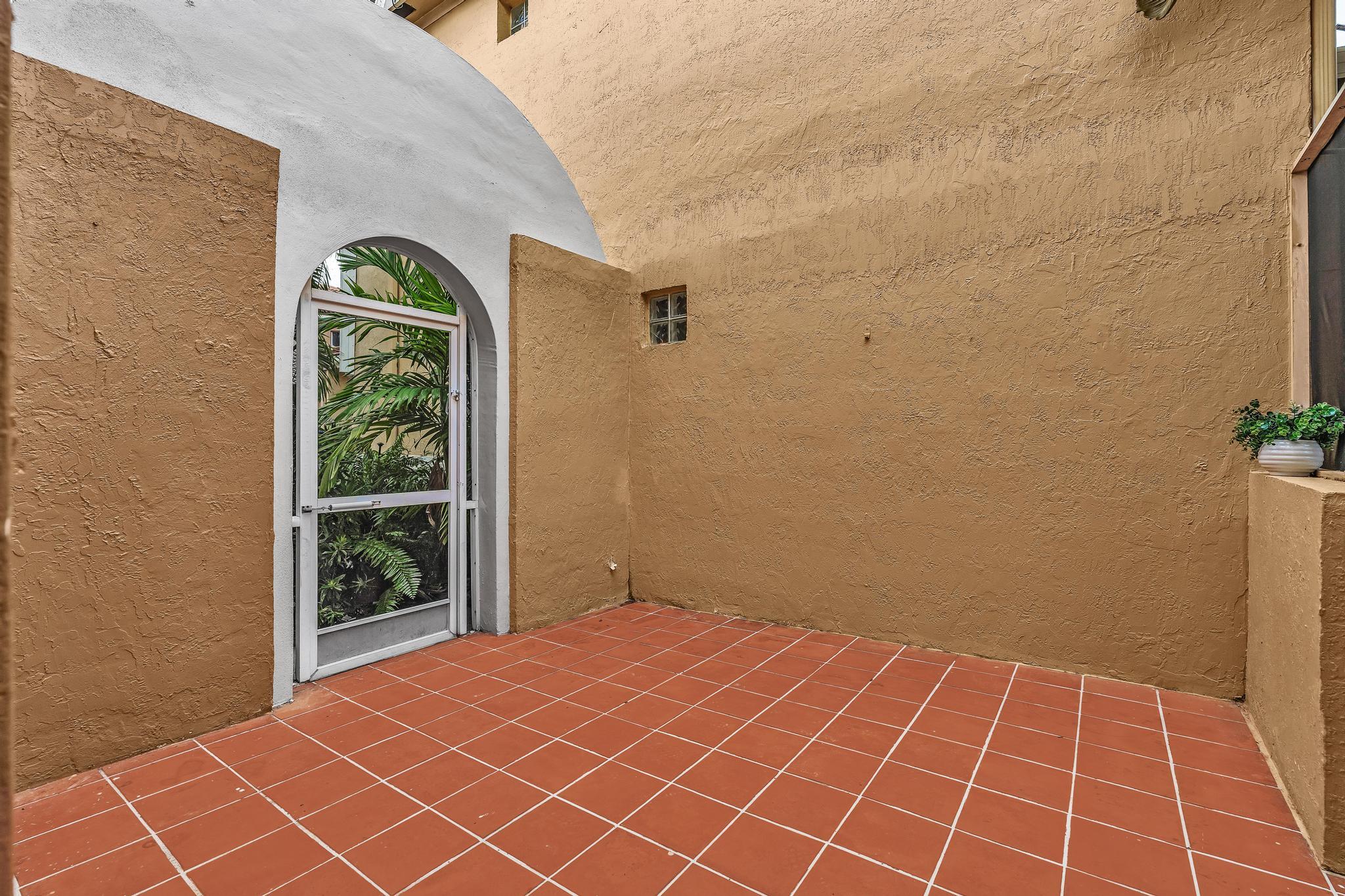 11379 Lakeview Drive