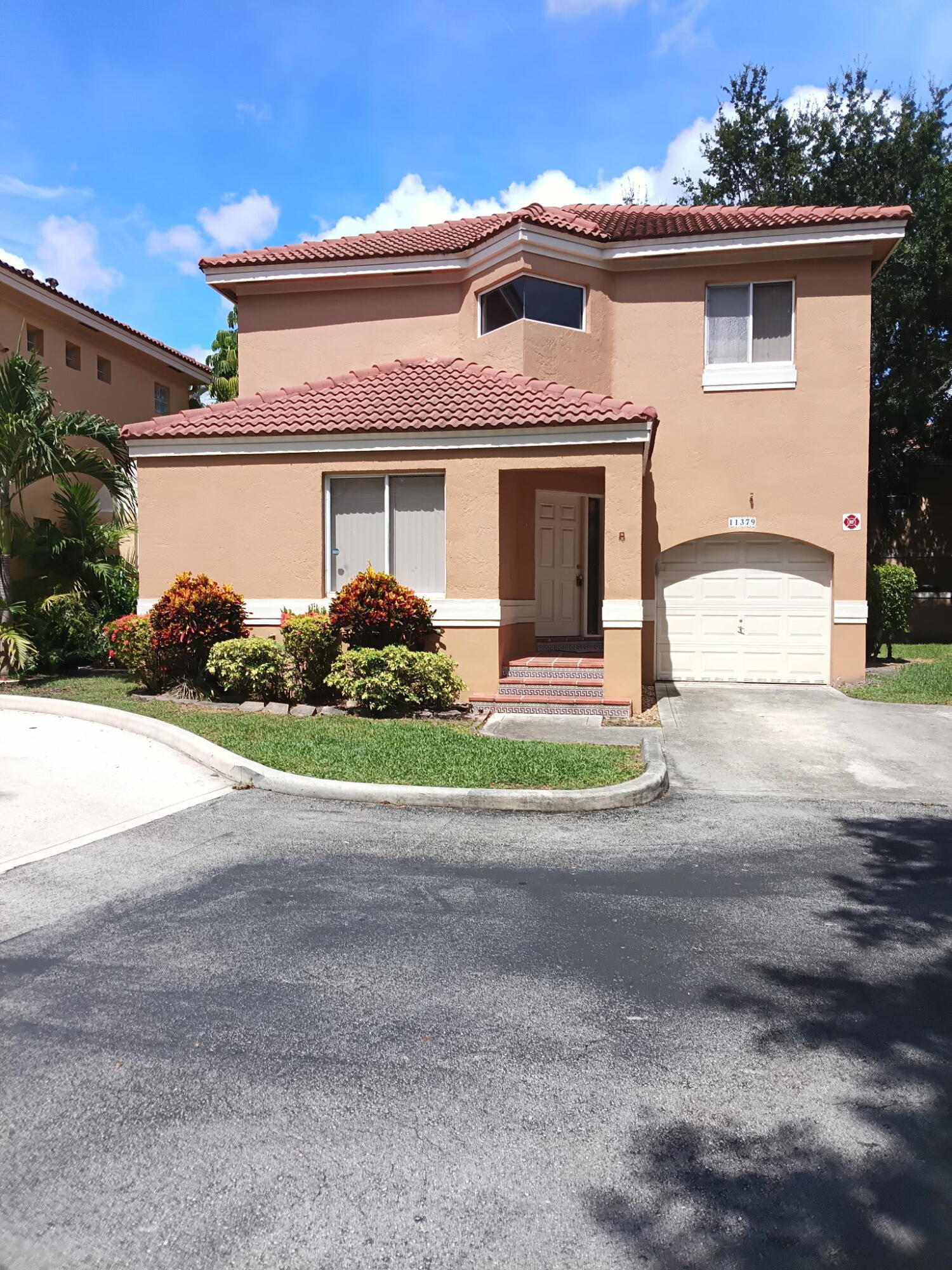 11379 Lakeview Drive