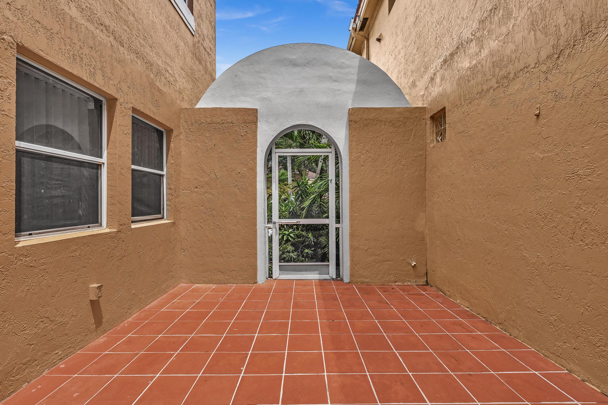 11379 Lakeview Drive