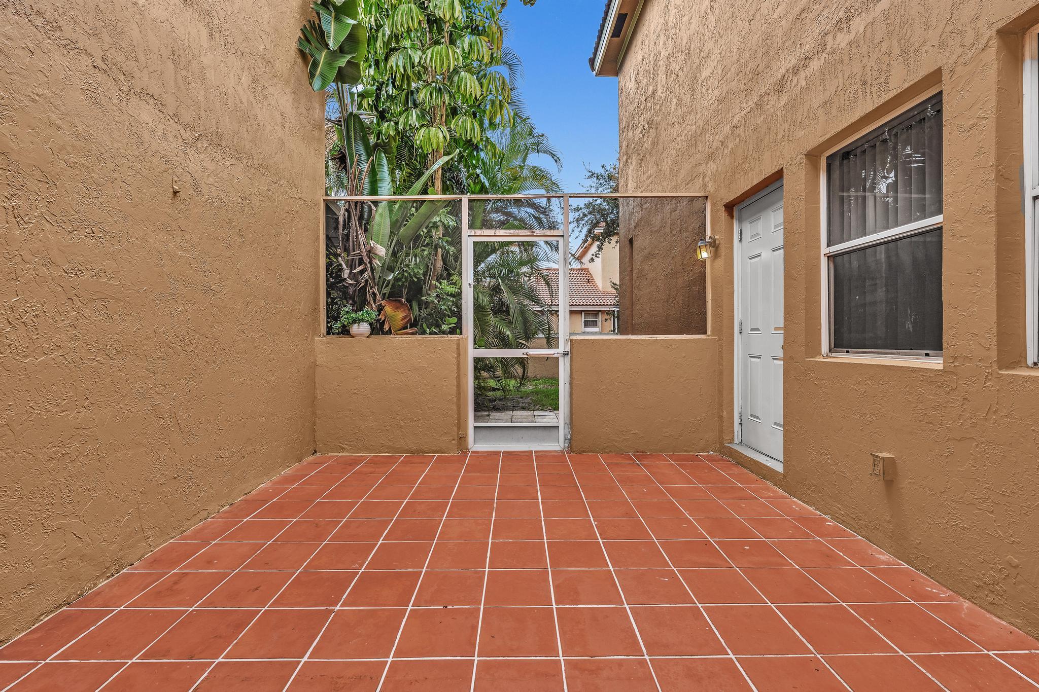 11379 Lakeview Drive