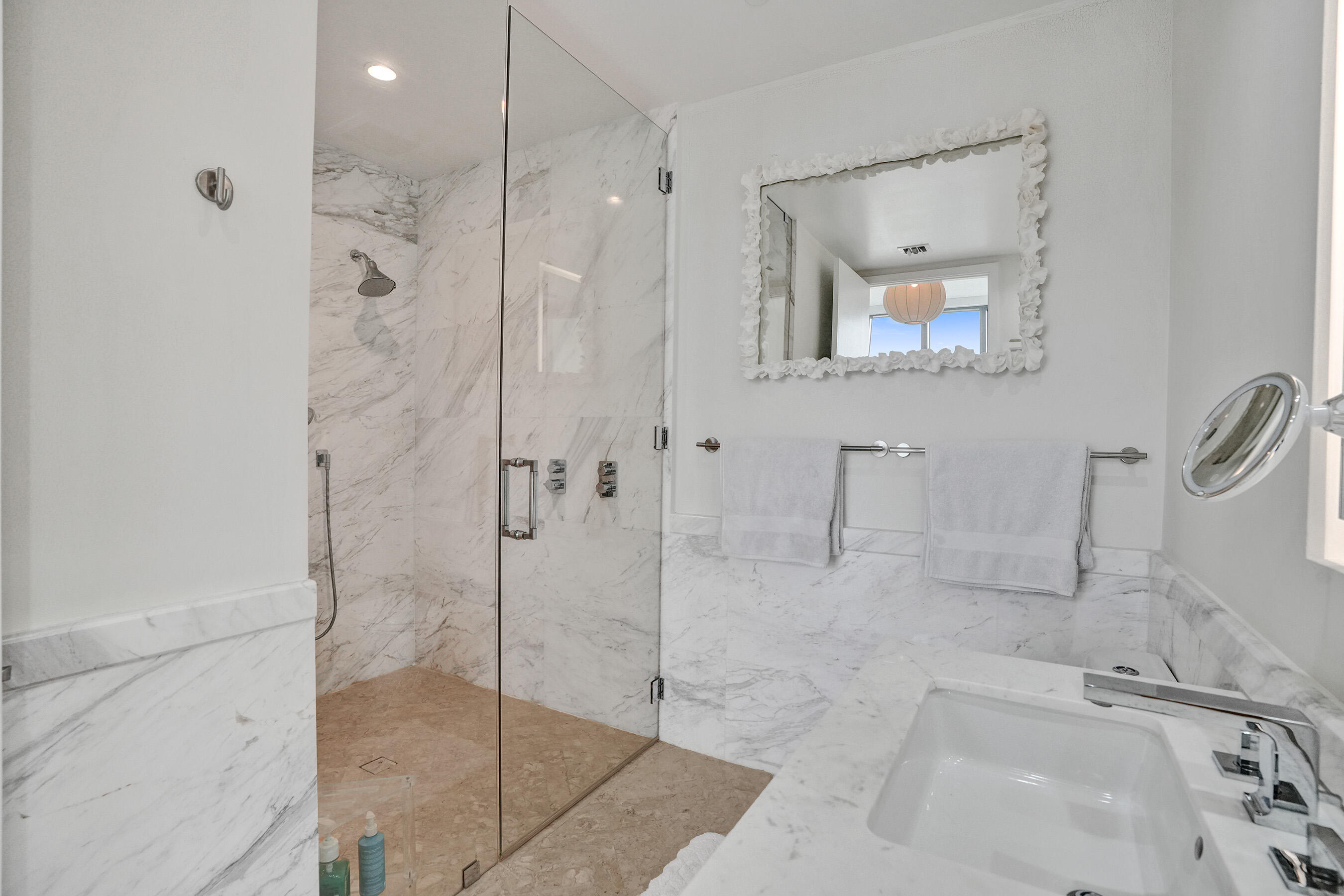 2831 S Bayshore Drive 2204