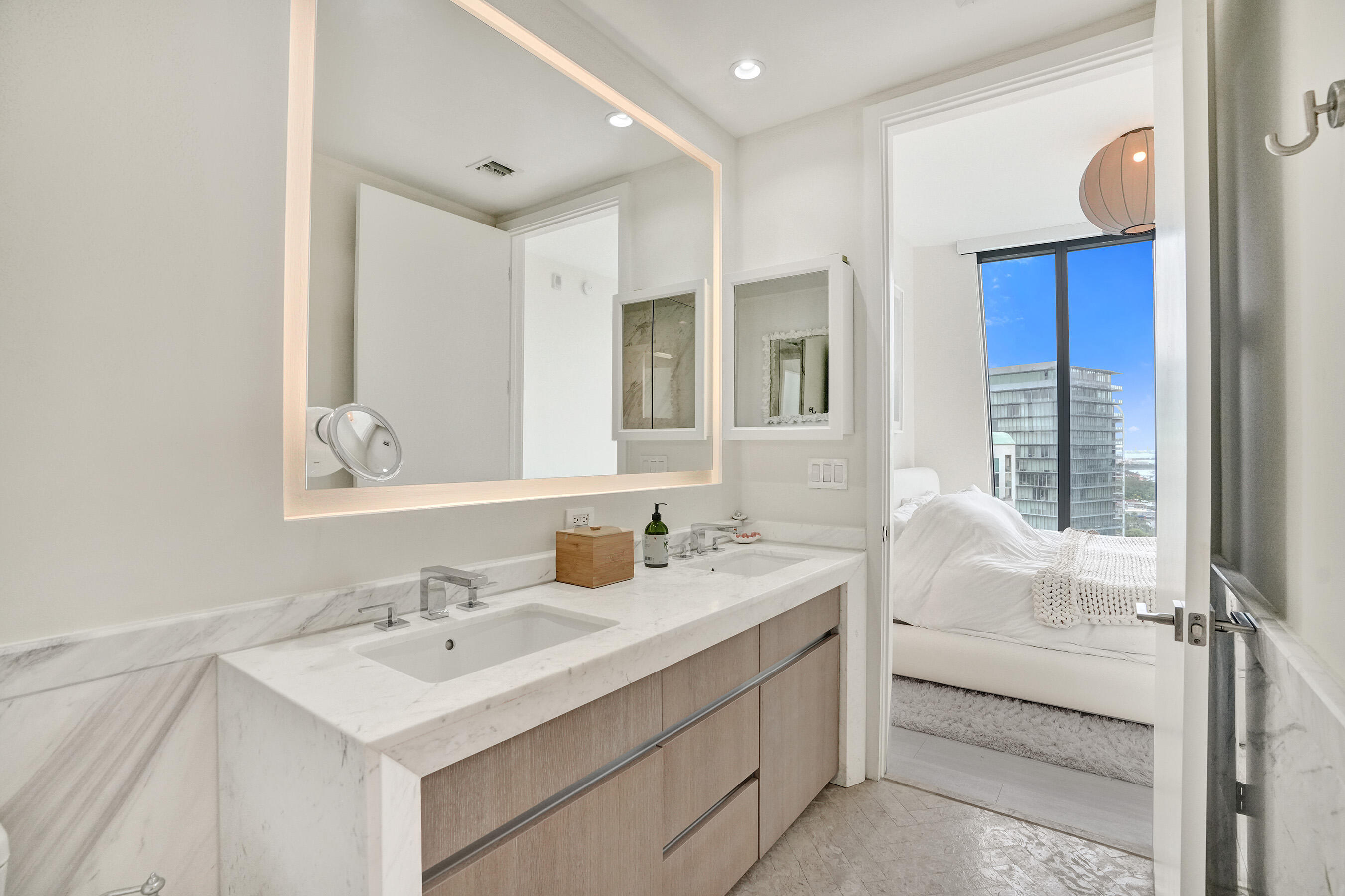 2831 S Bayshore Drive 2204