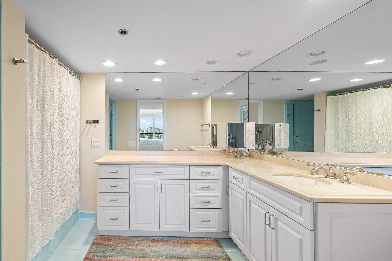 250 S Ocean Boulevard 10c