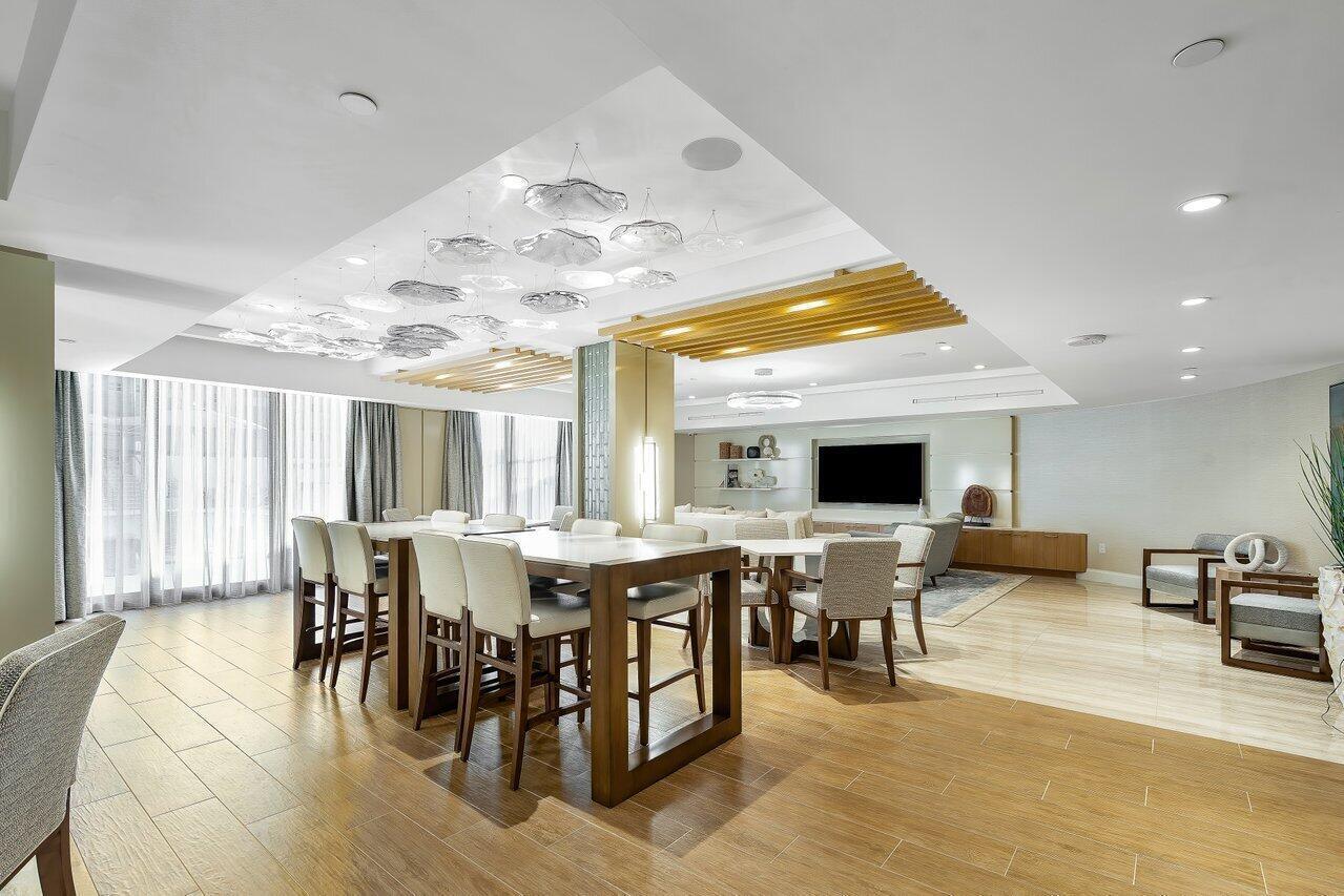 250 S Ocean Boulevard 10c