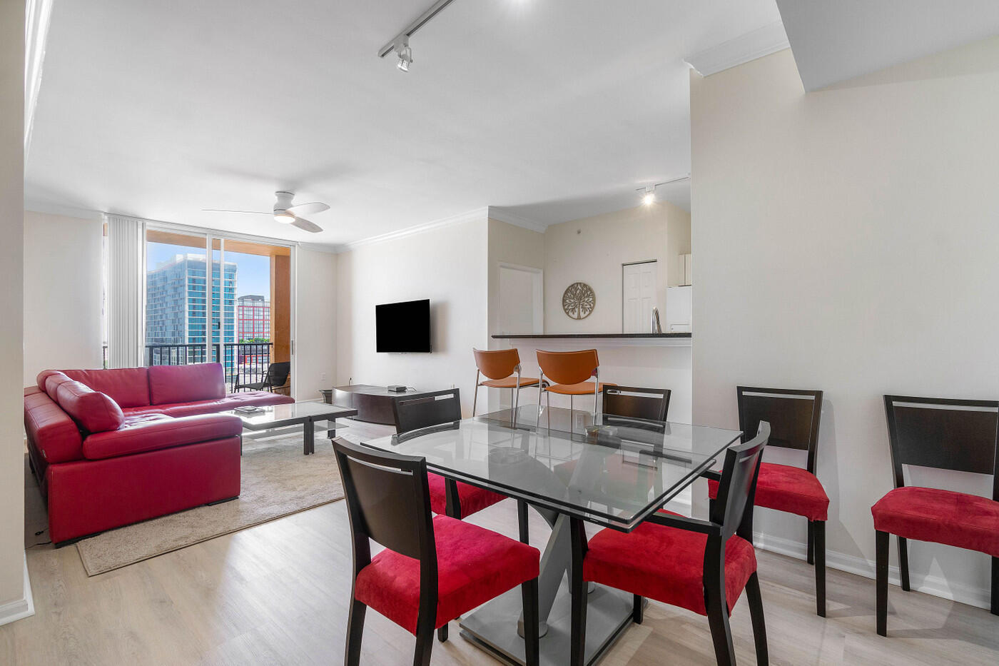 651 OKEECHOBEE Boulevard 1104