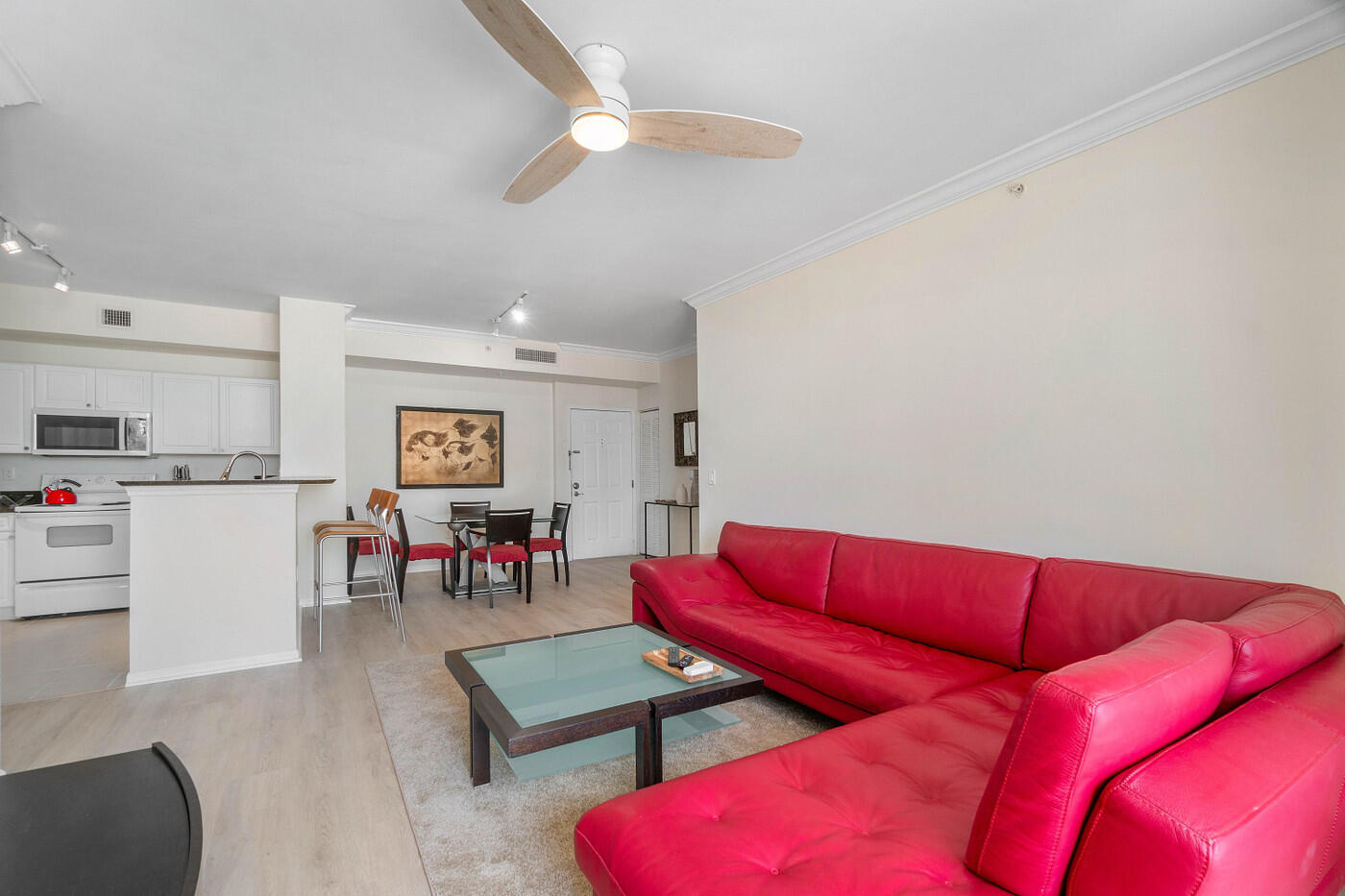 651 OKEECHOBEE Boulevard 1104