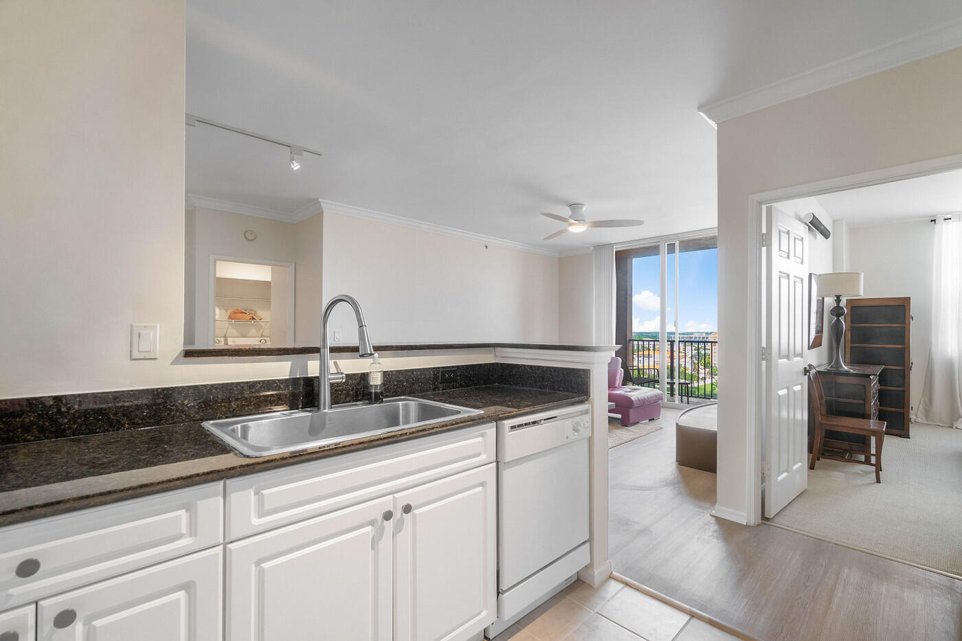 651 OKEECHOBEE Boulevard 1104