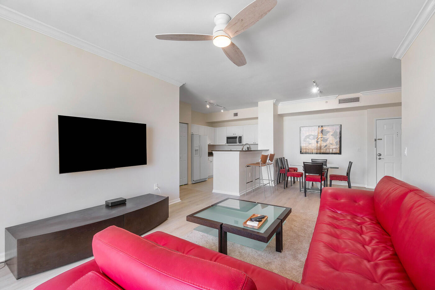 651 OKEECHOBEE Boulevard 1104
