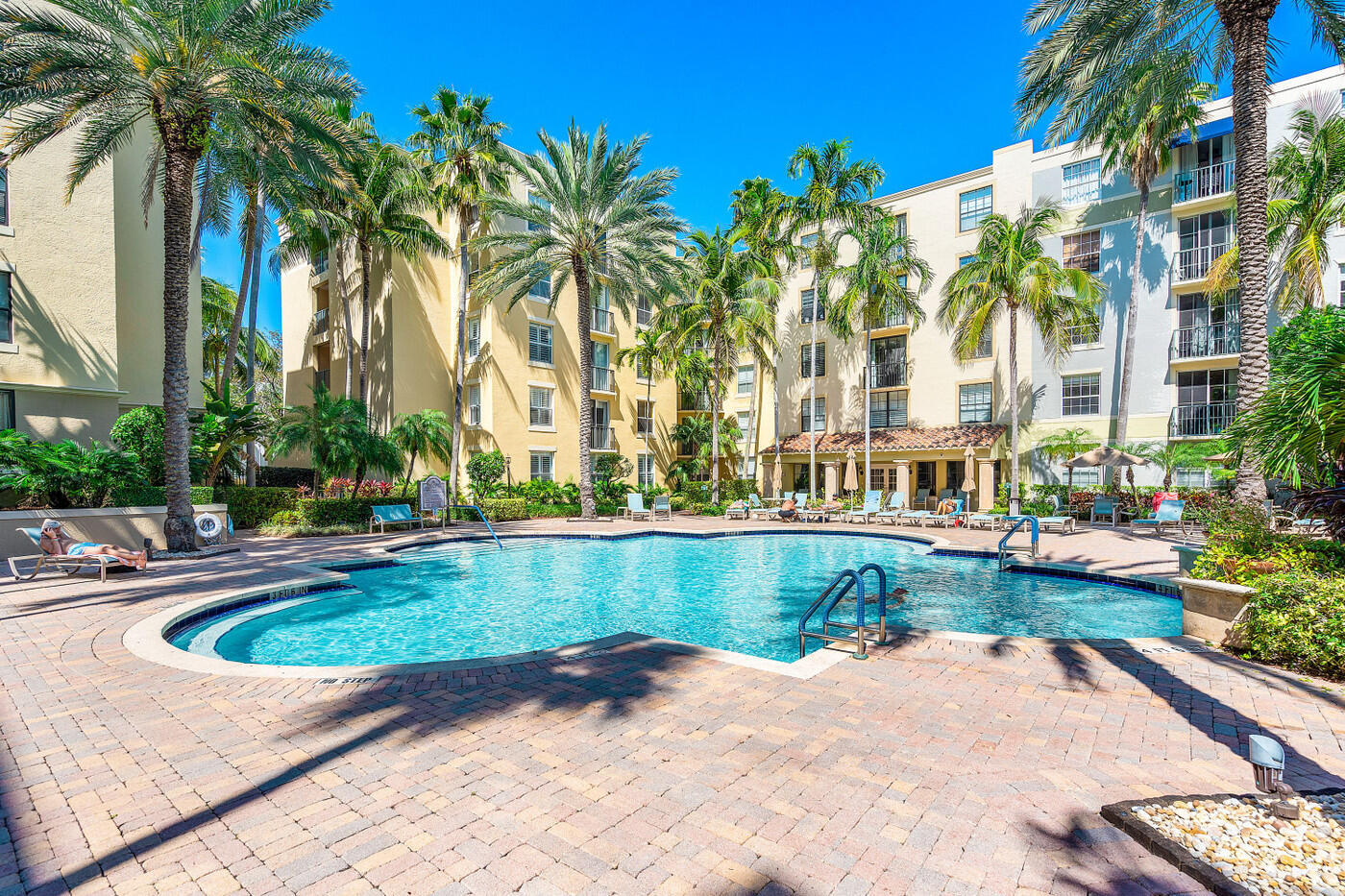 651 OKEECHOBEE Boulevard 1104