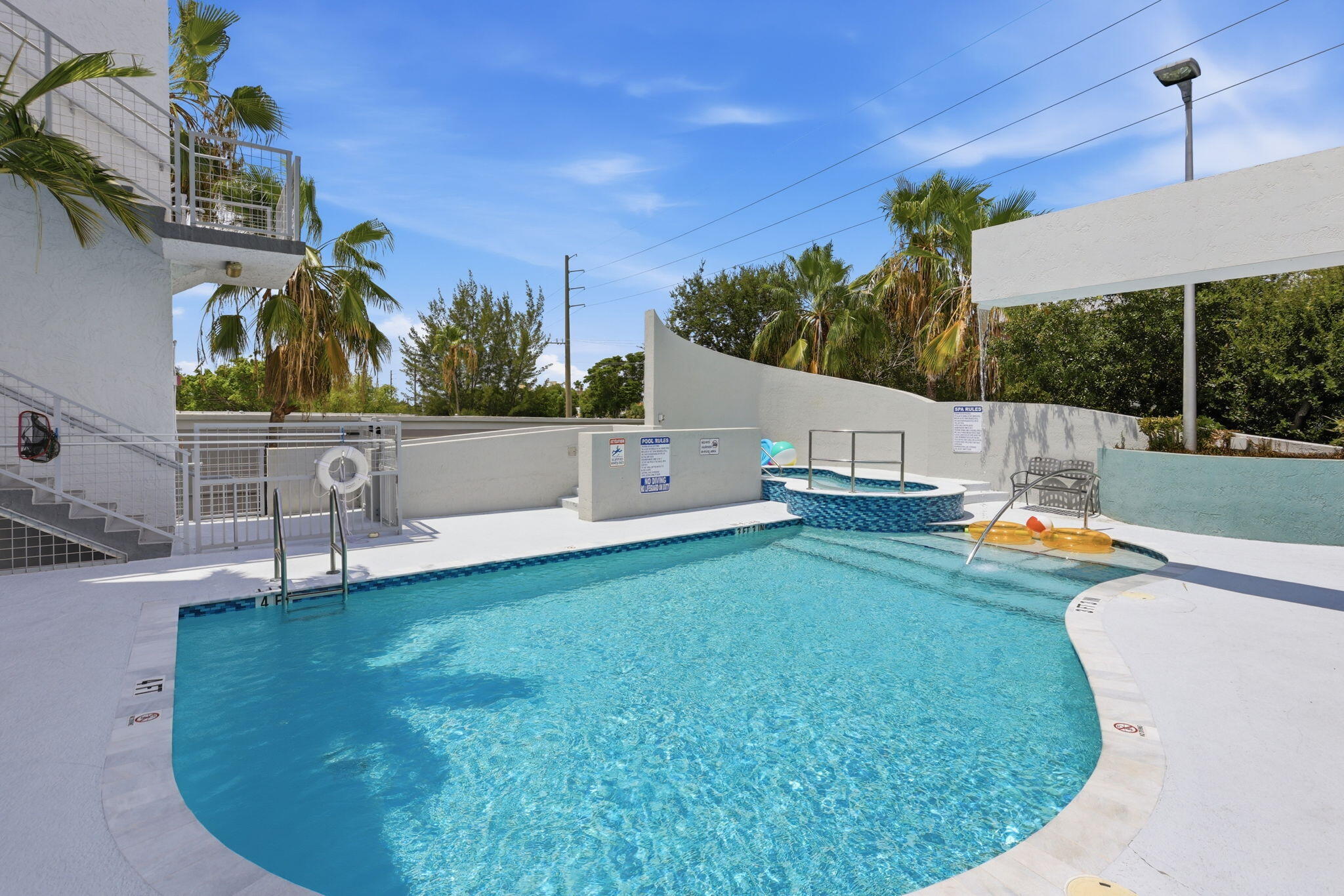 180 NE 4th Avenue 207