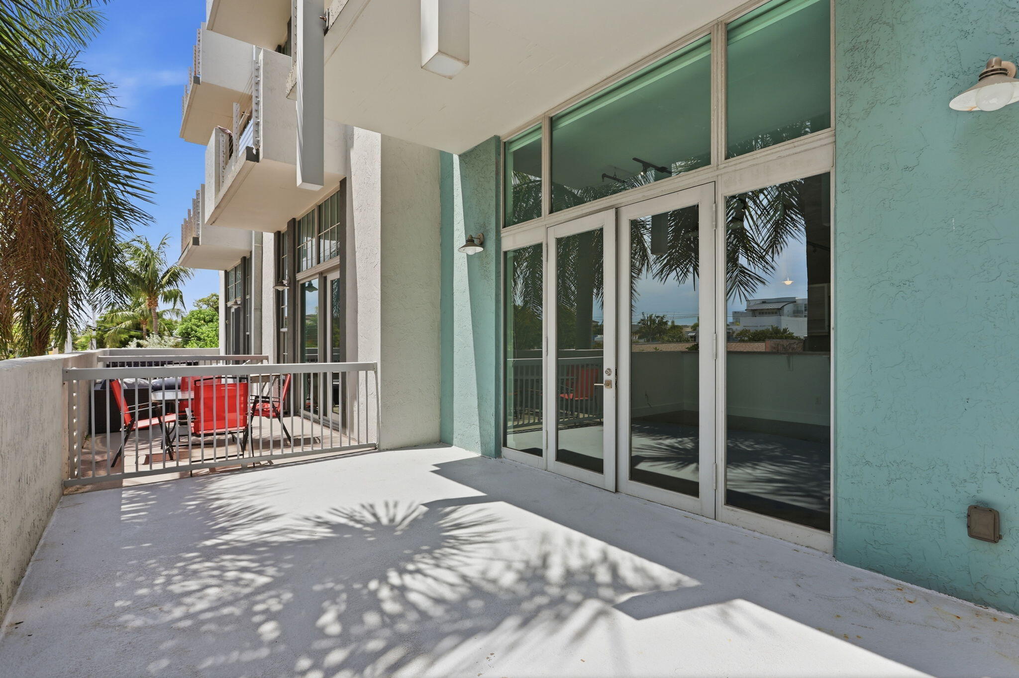 180 NE 4th Avenue 207