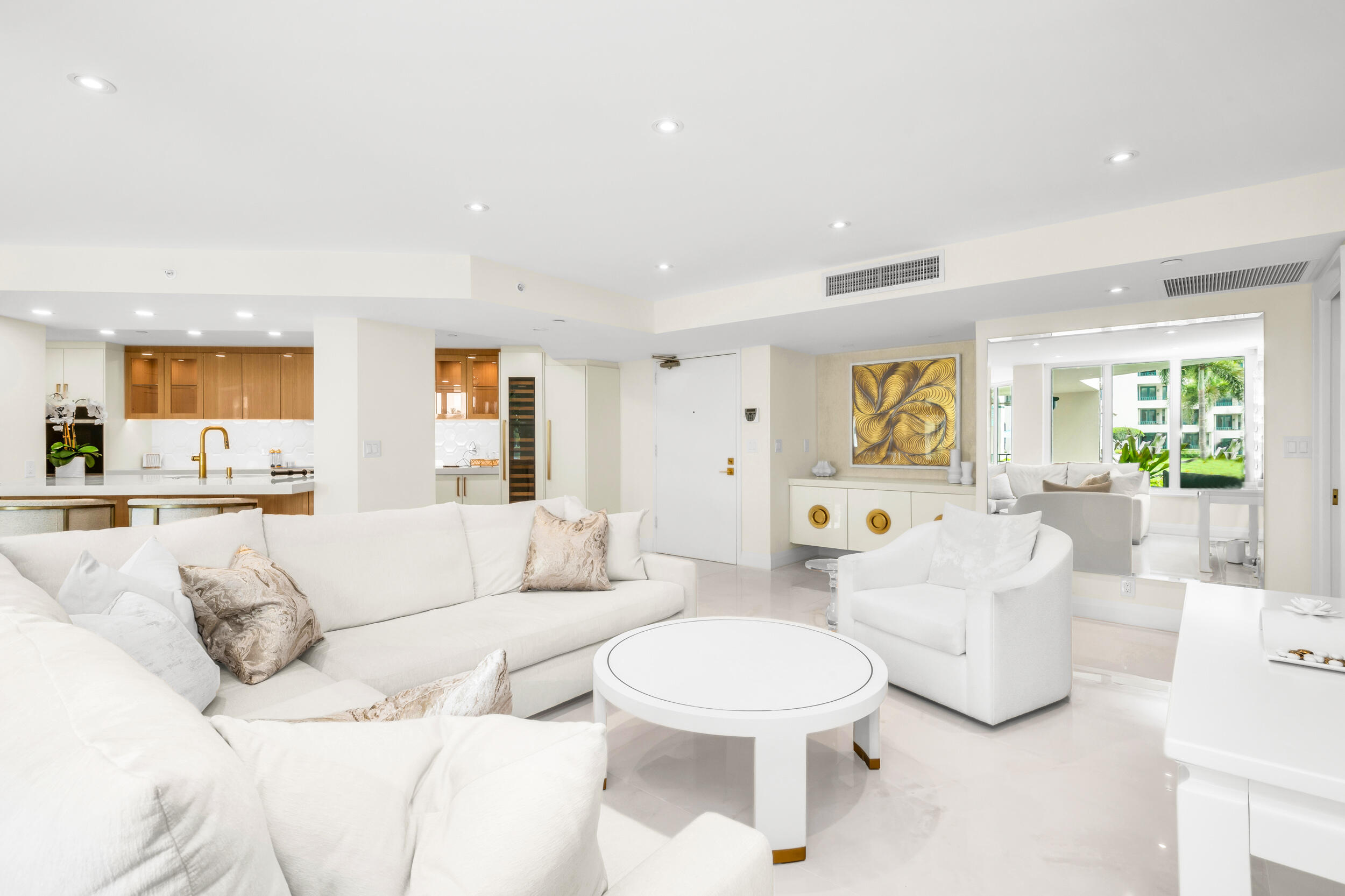 100 SE 5TH Avenue 103