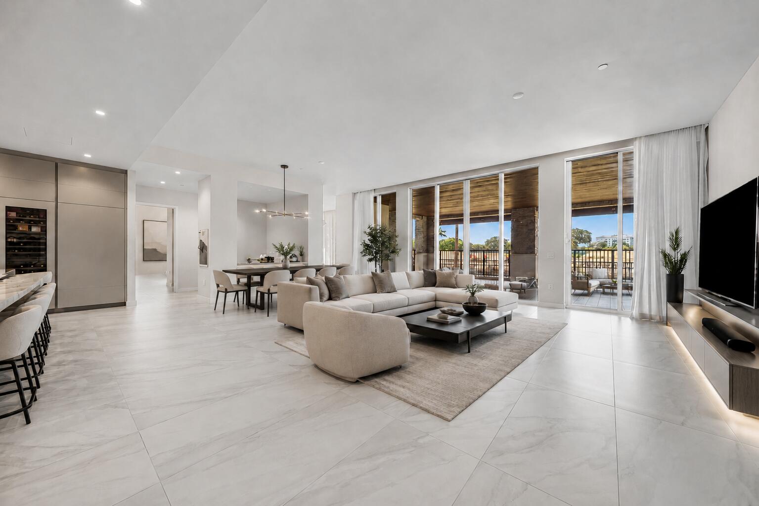 210 SE MIZNER Boulevard 101