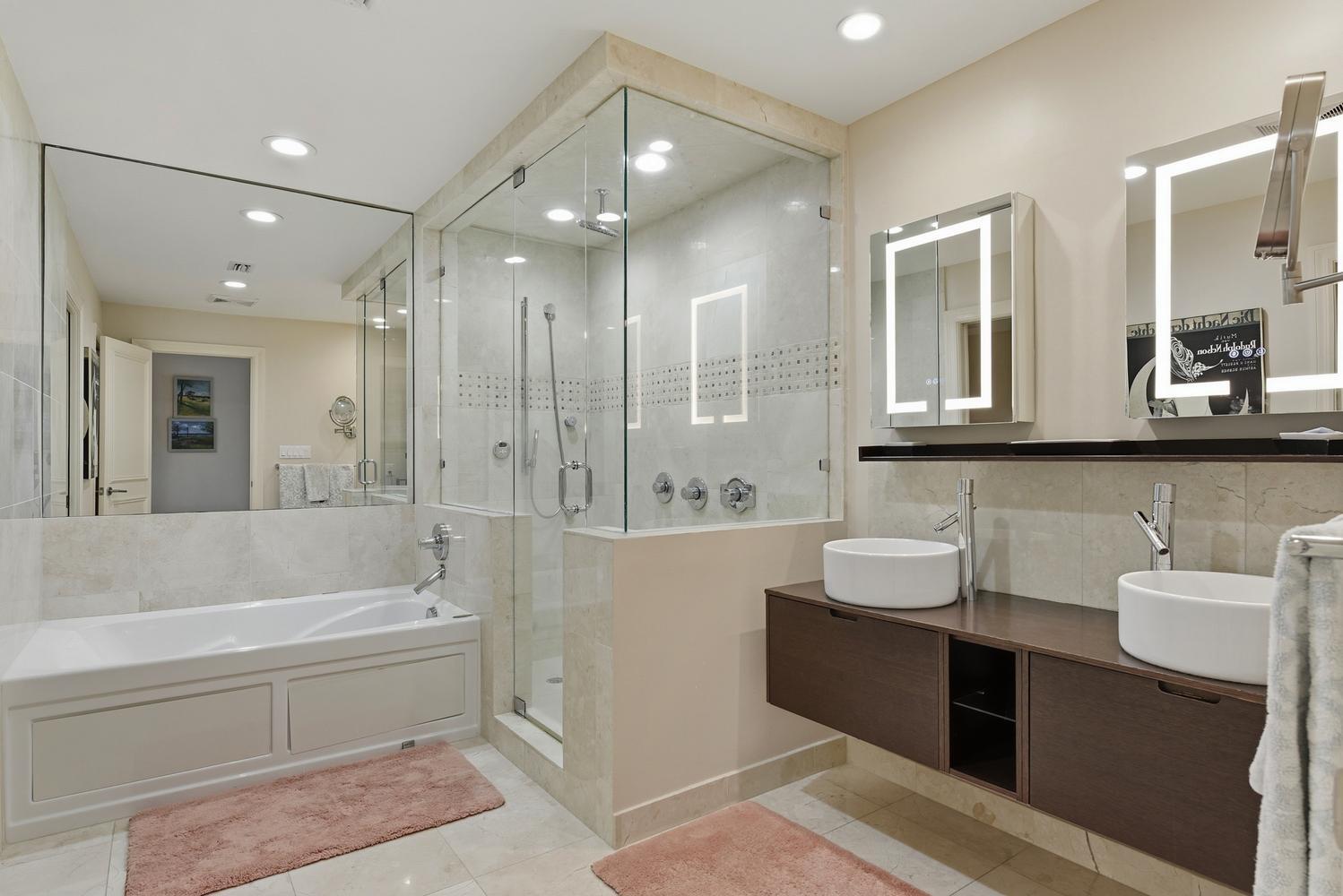 1172 Hillsboro Mile 2-4
